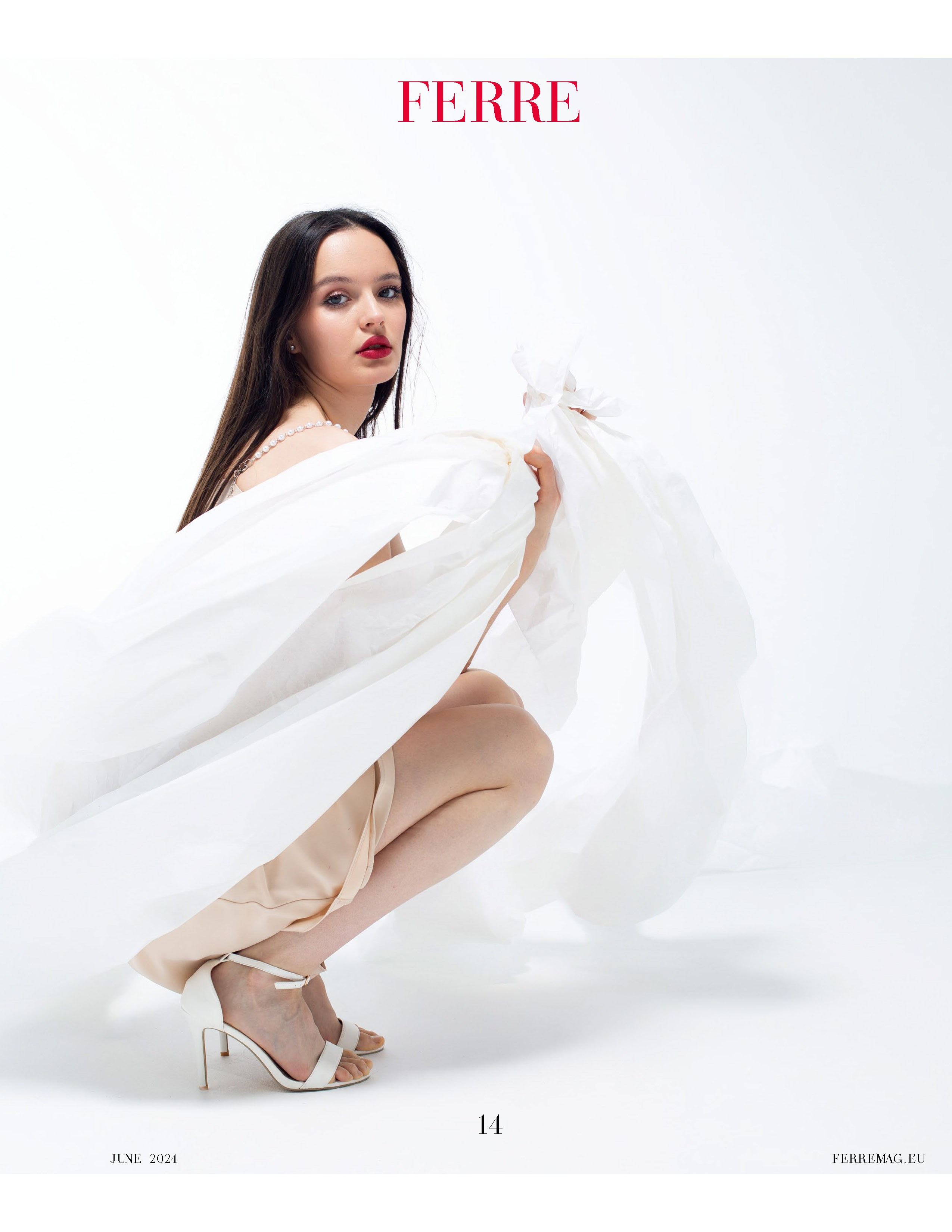 Обложка журнала с Гулей. Фотограф в Москве Марина Чарная