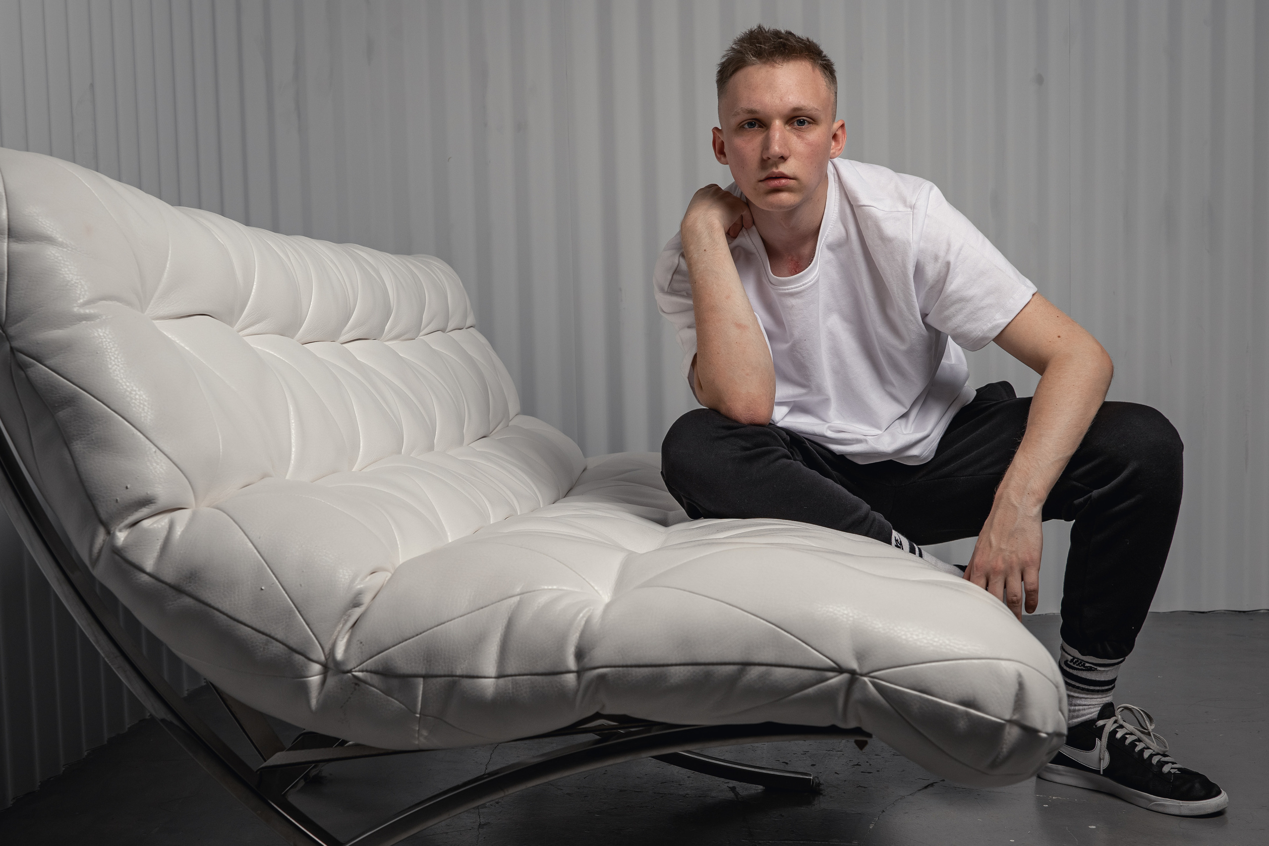 Богдан. Контент для ведения социальных сетей. Фотосессия в Спб в студии, фотограф Панютина Марина