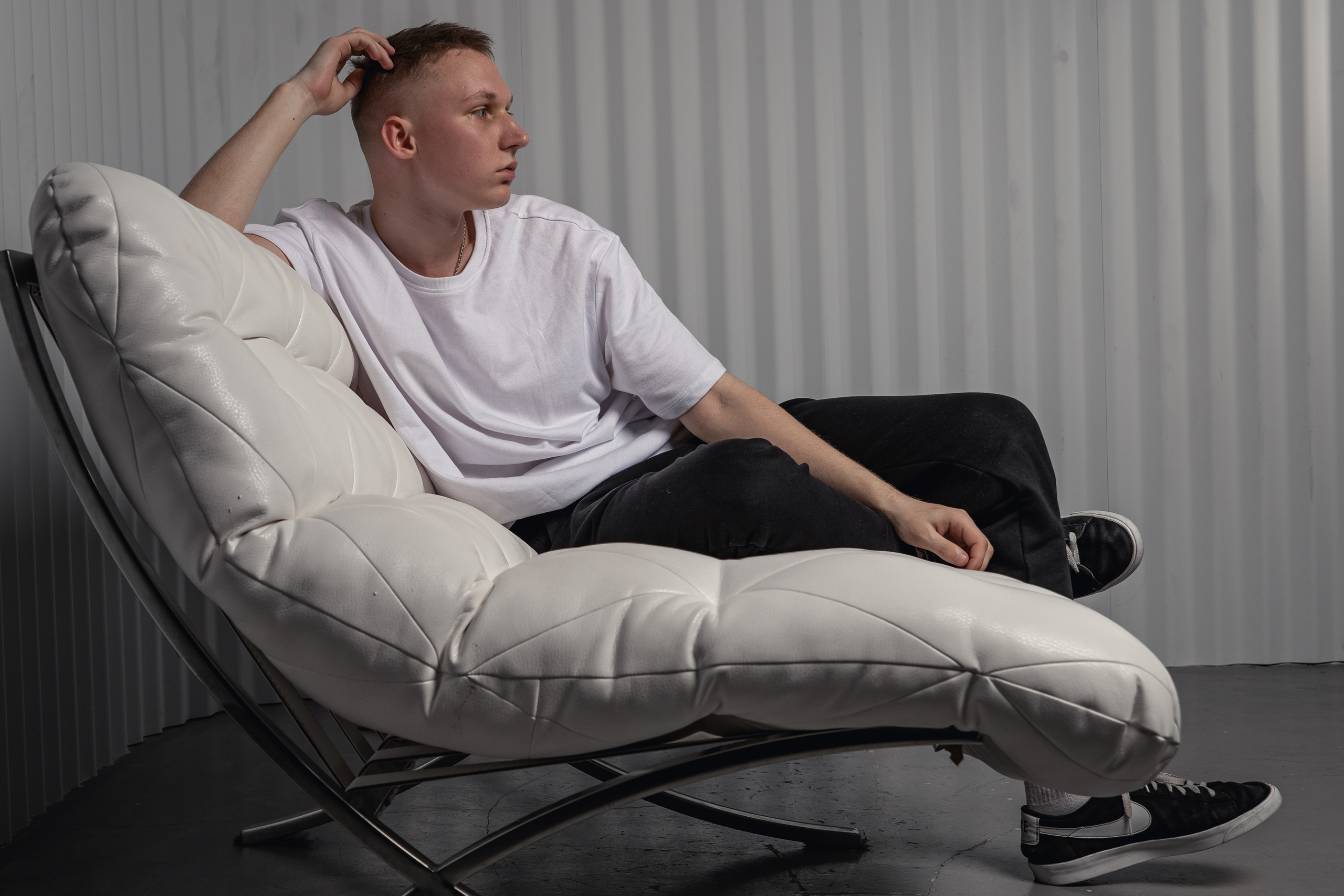 Богдан. Контент для ведения социальных сетей. Фотосессия в Спб в студии, фотограф Панютина Марина