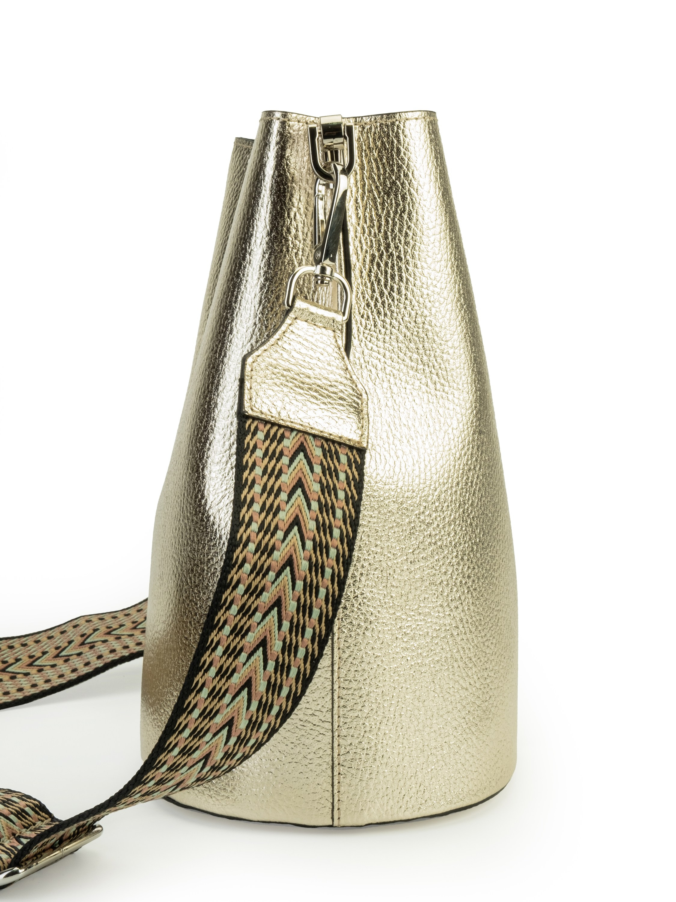 Предметная съёмка для маркетплейсов | Сумки. Предметный фотограф в Симферополе Антон Катунин