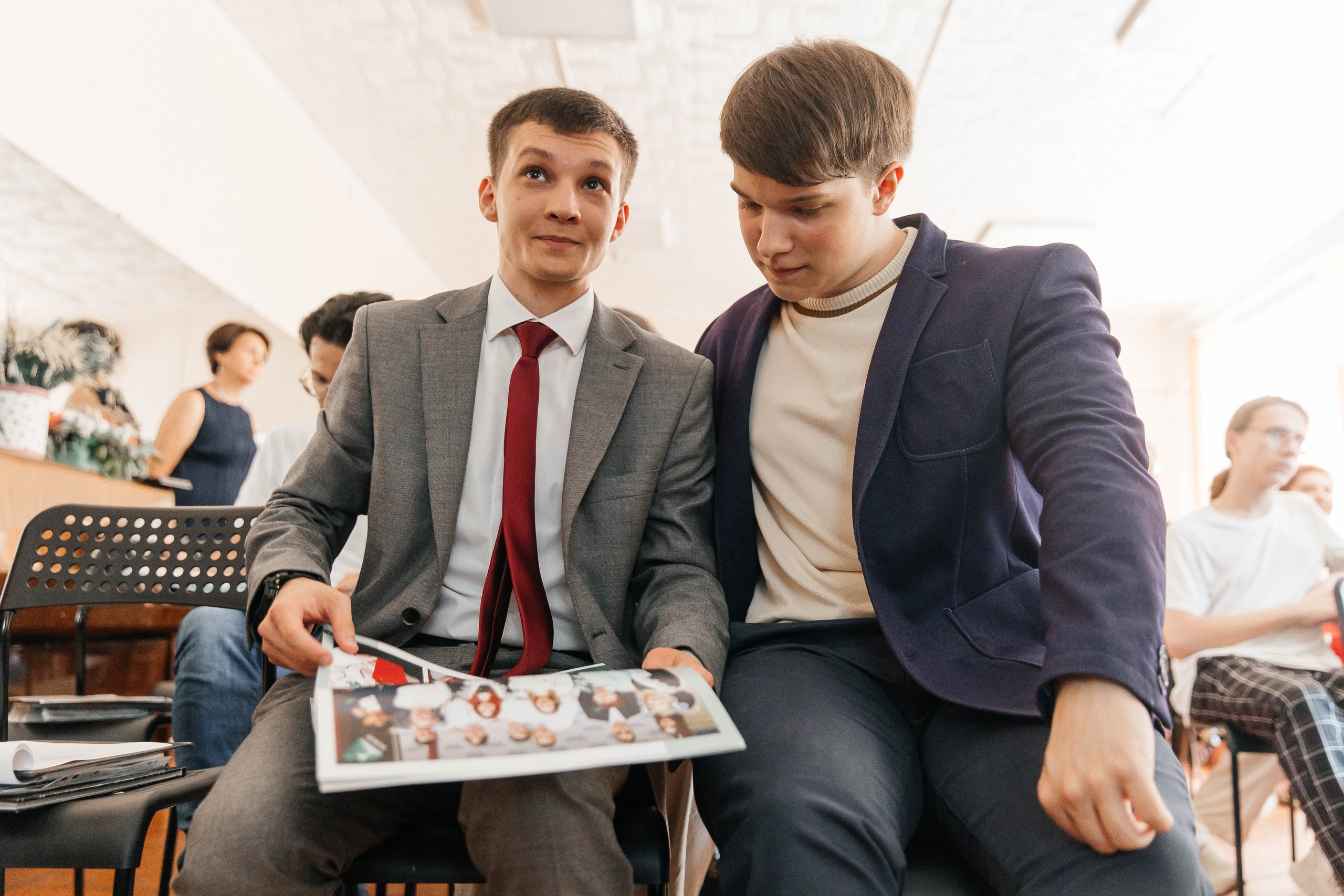 Гимназия Пеленг. _Carpe diem_