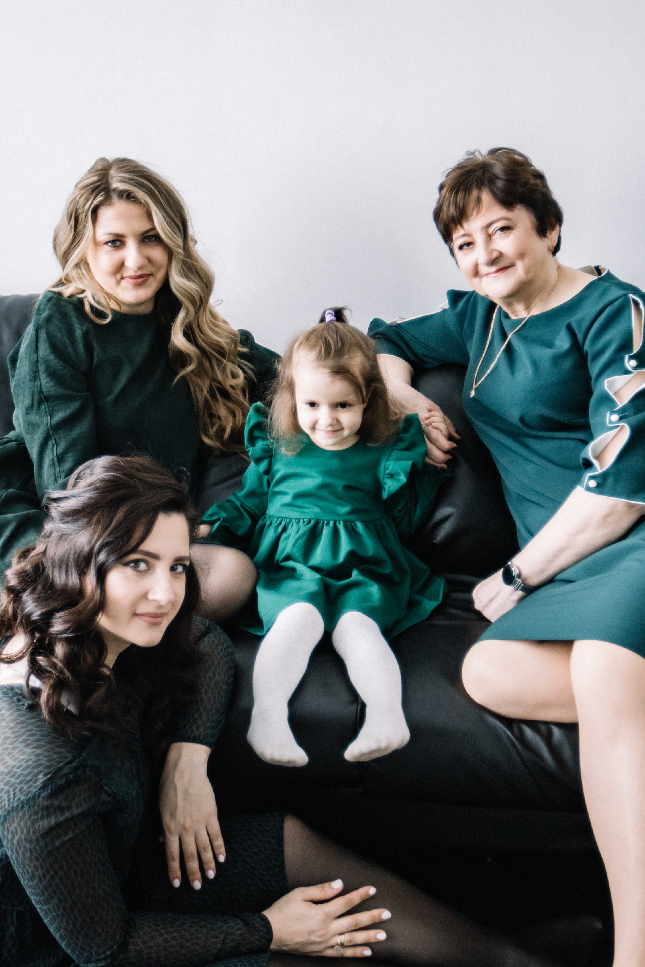 Настя, Маша и Мама. Главная