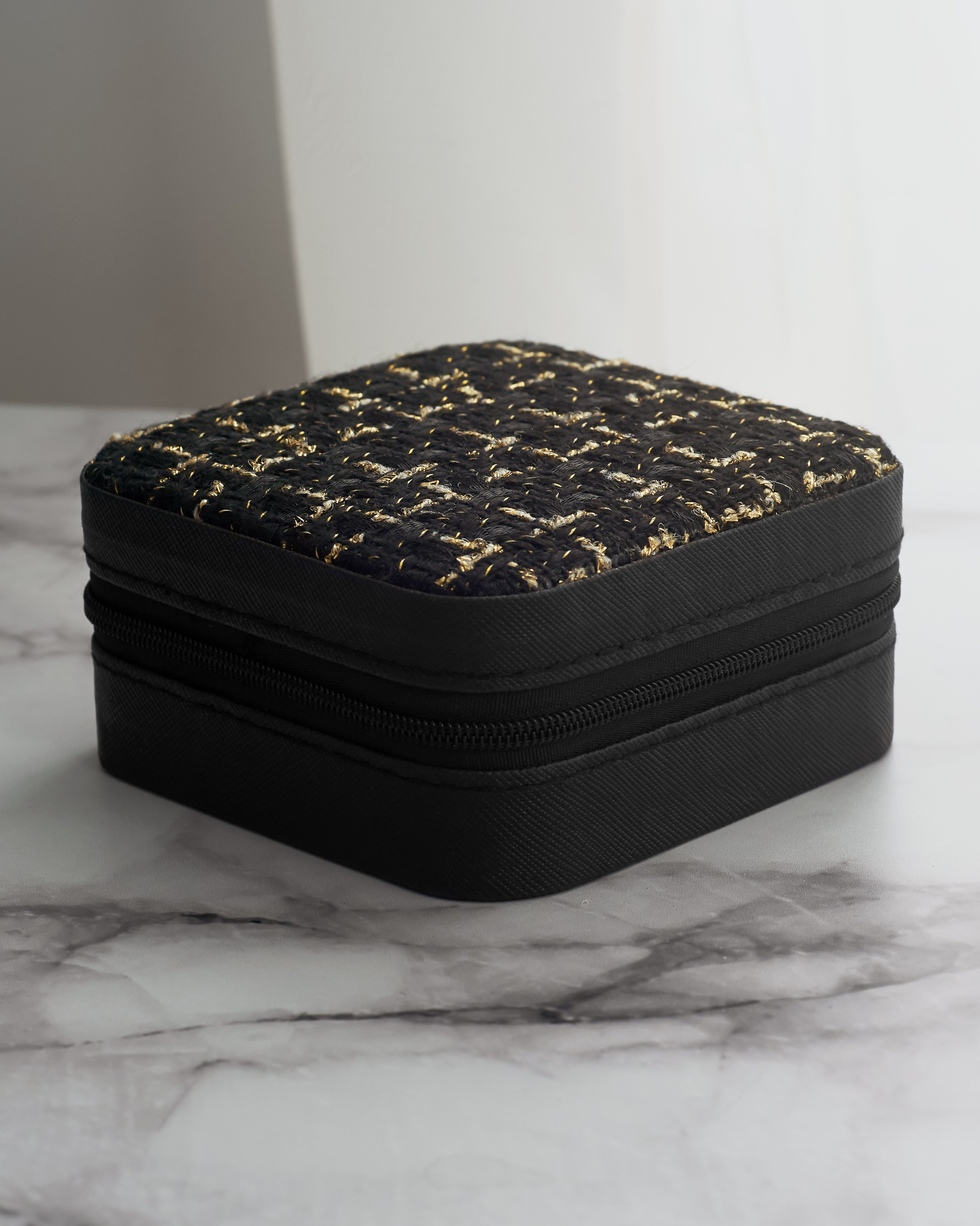 Шкатулка. Предметный фотограф, инфографика и видео в Санкт-Петербурге