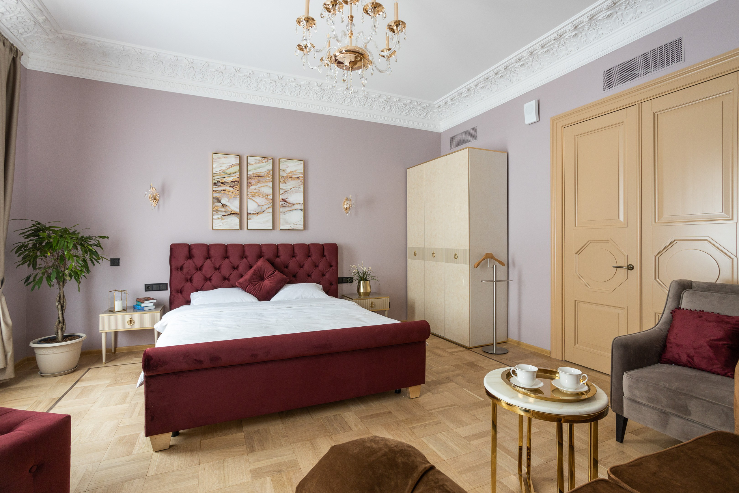 Classic design bedroom interior - photographer Andrey Dunin