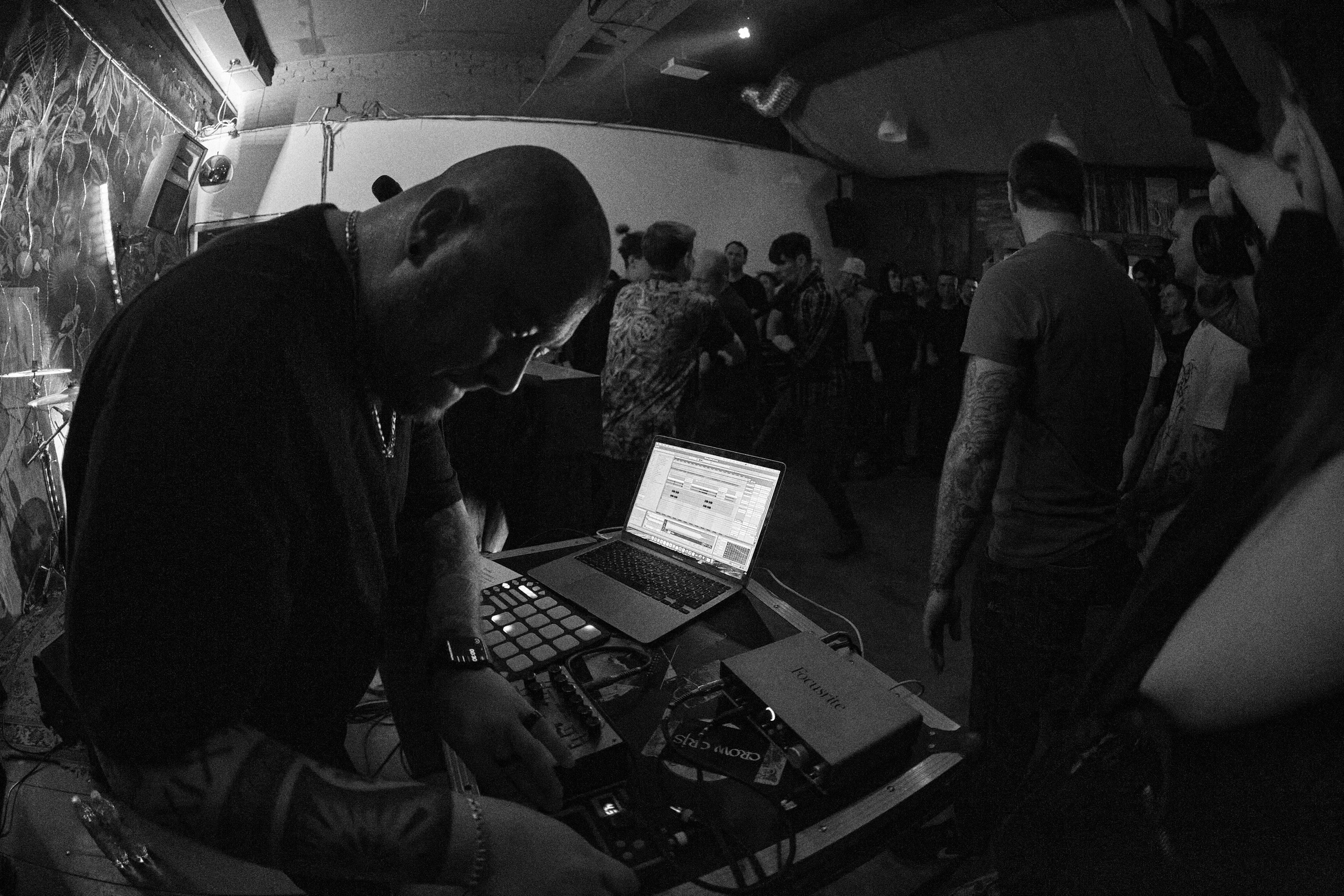 2023-03-31. Breakpillzz (Serotonin-party)