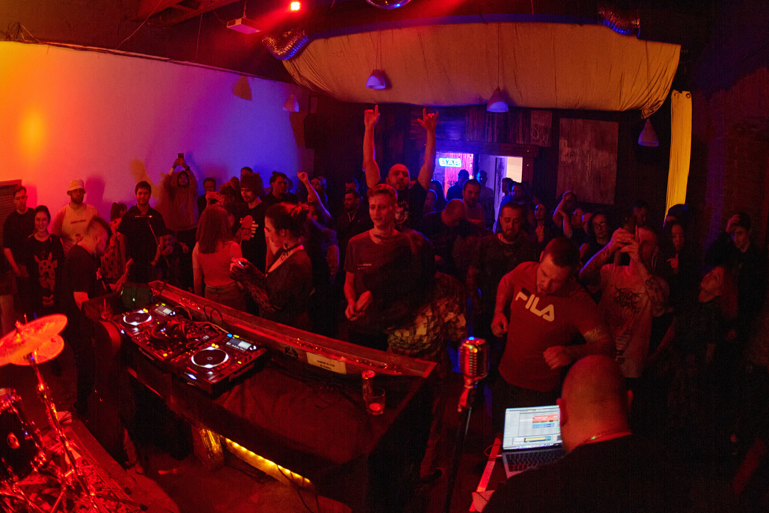 2023-03-31. Breakpillzz (Serotonin-party)