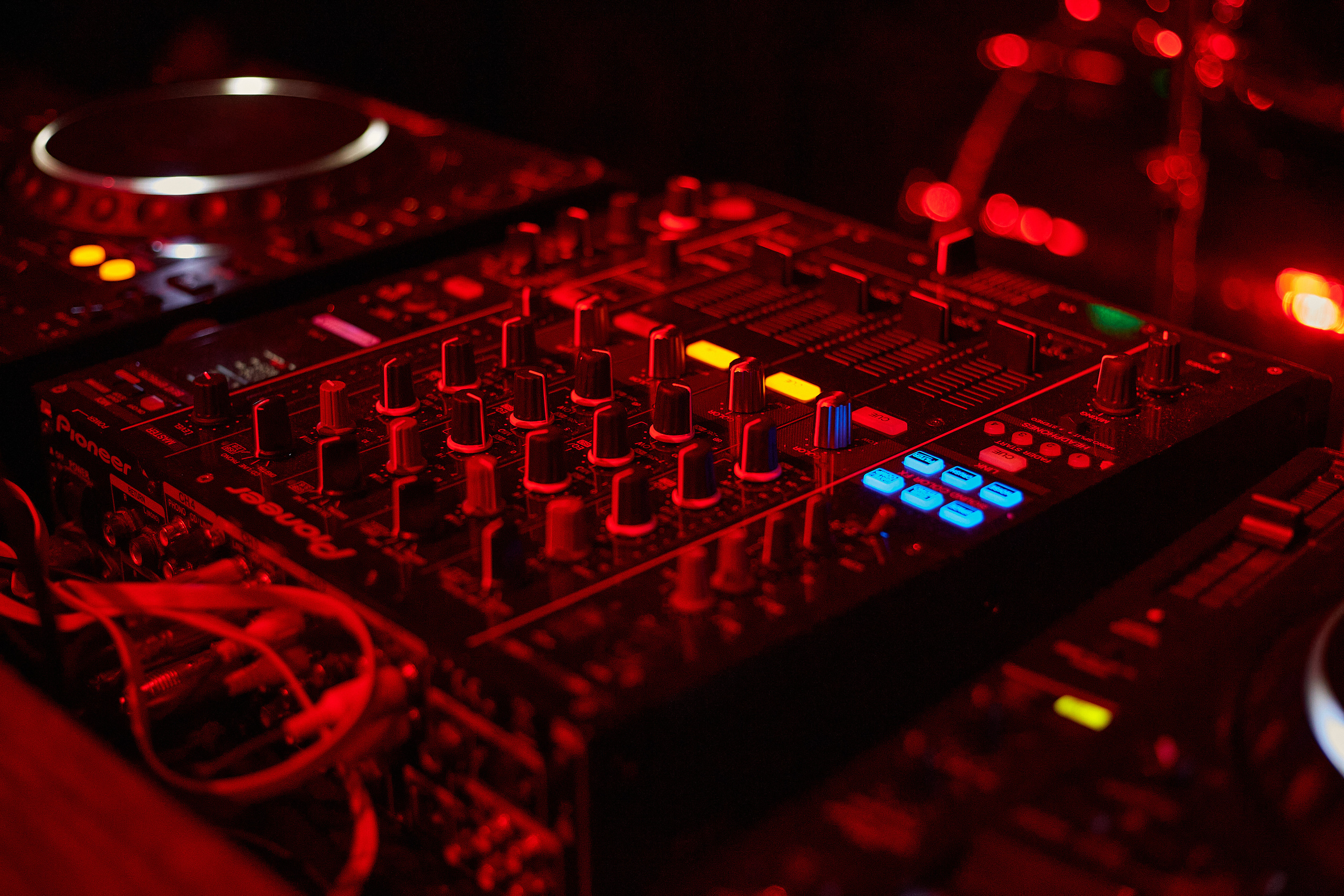 2023-03-31. Breakpillzz (Serotonin-party)