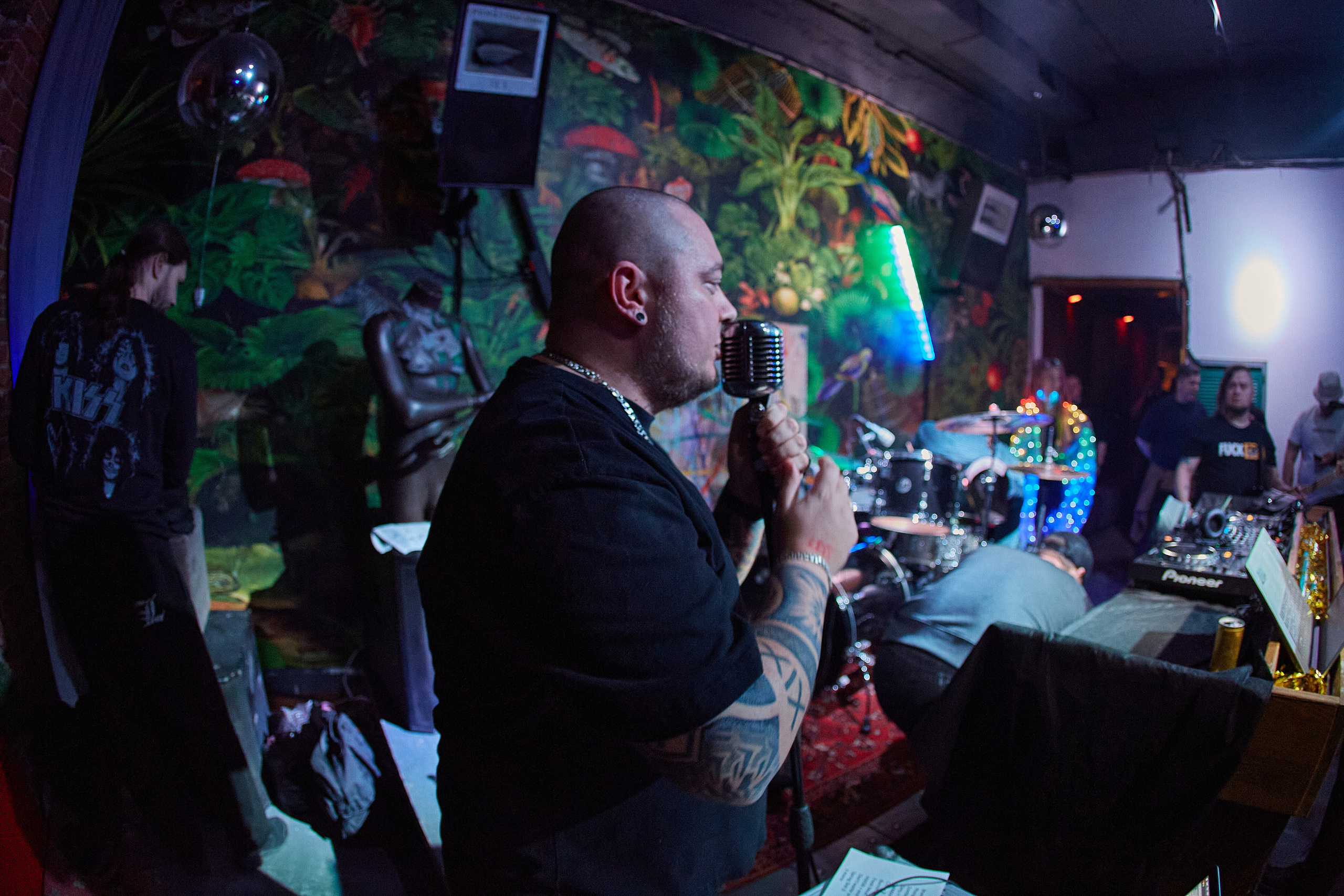 2023-03-31. Breakpillzz (Serotonin-party)