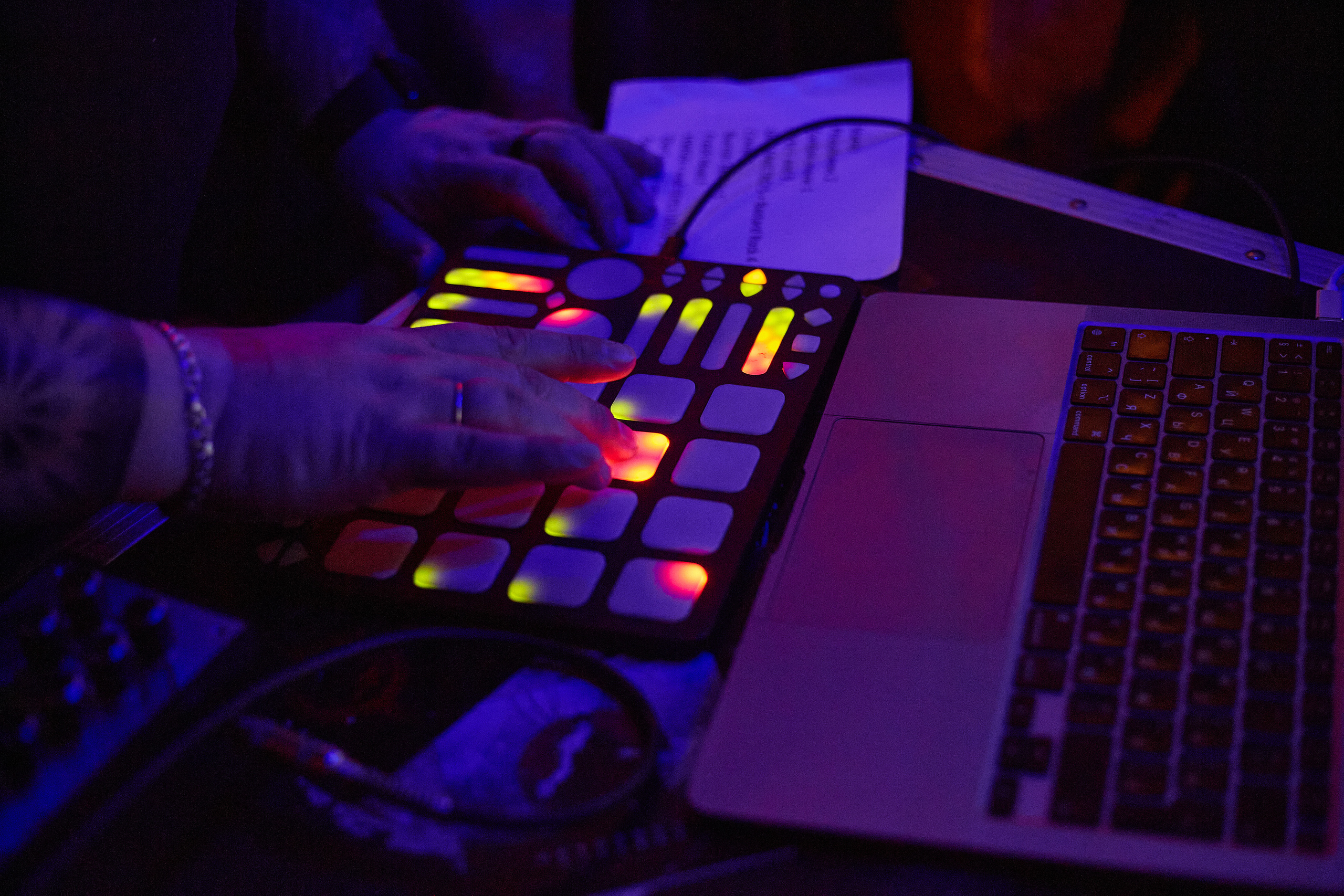 2023-03-31. Breakpillzz (Serotonin-party)