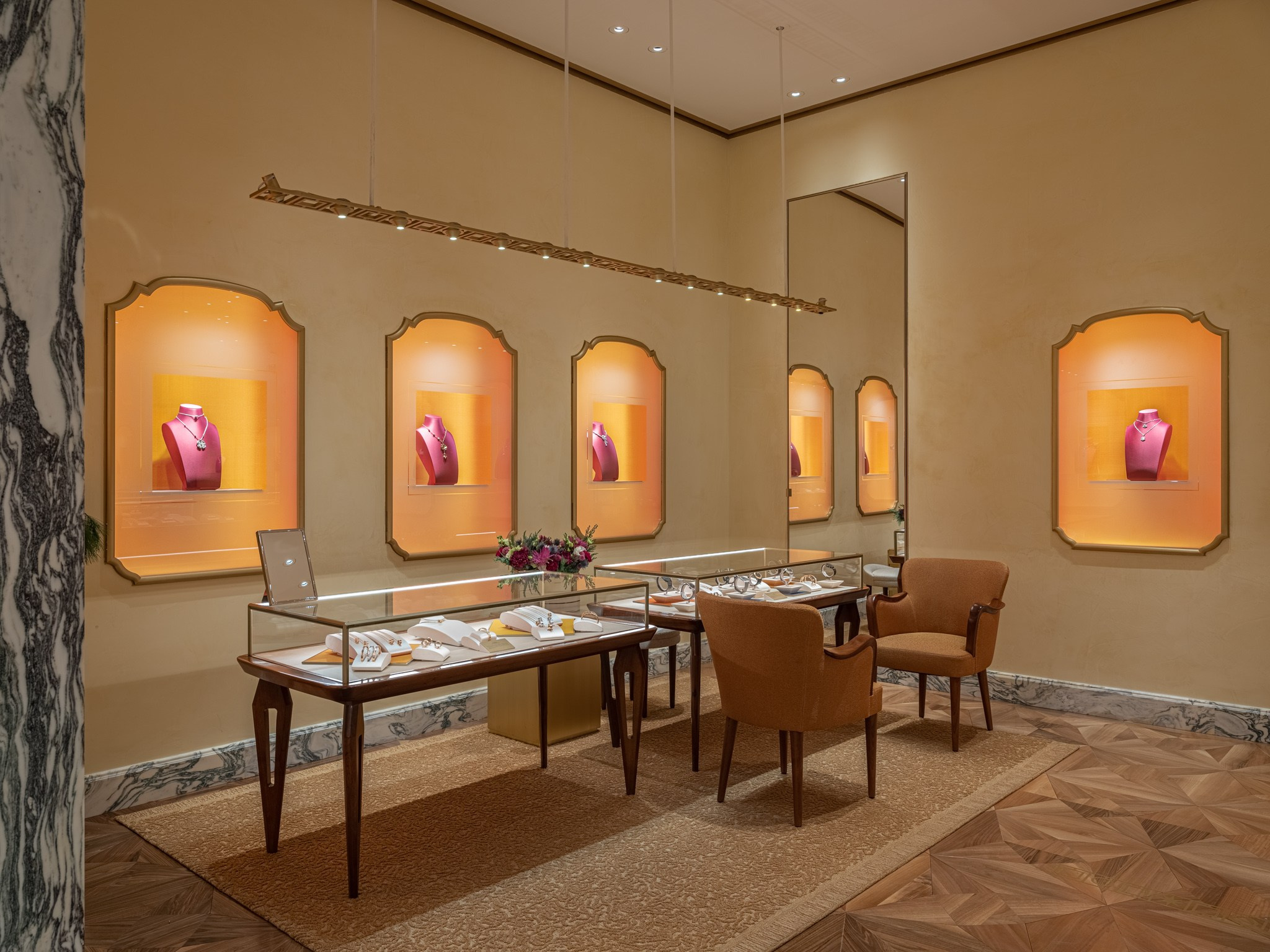 Бутик Bvlgari Москва. Фотограф Василий Буланов