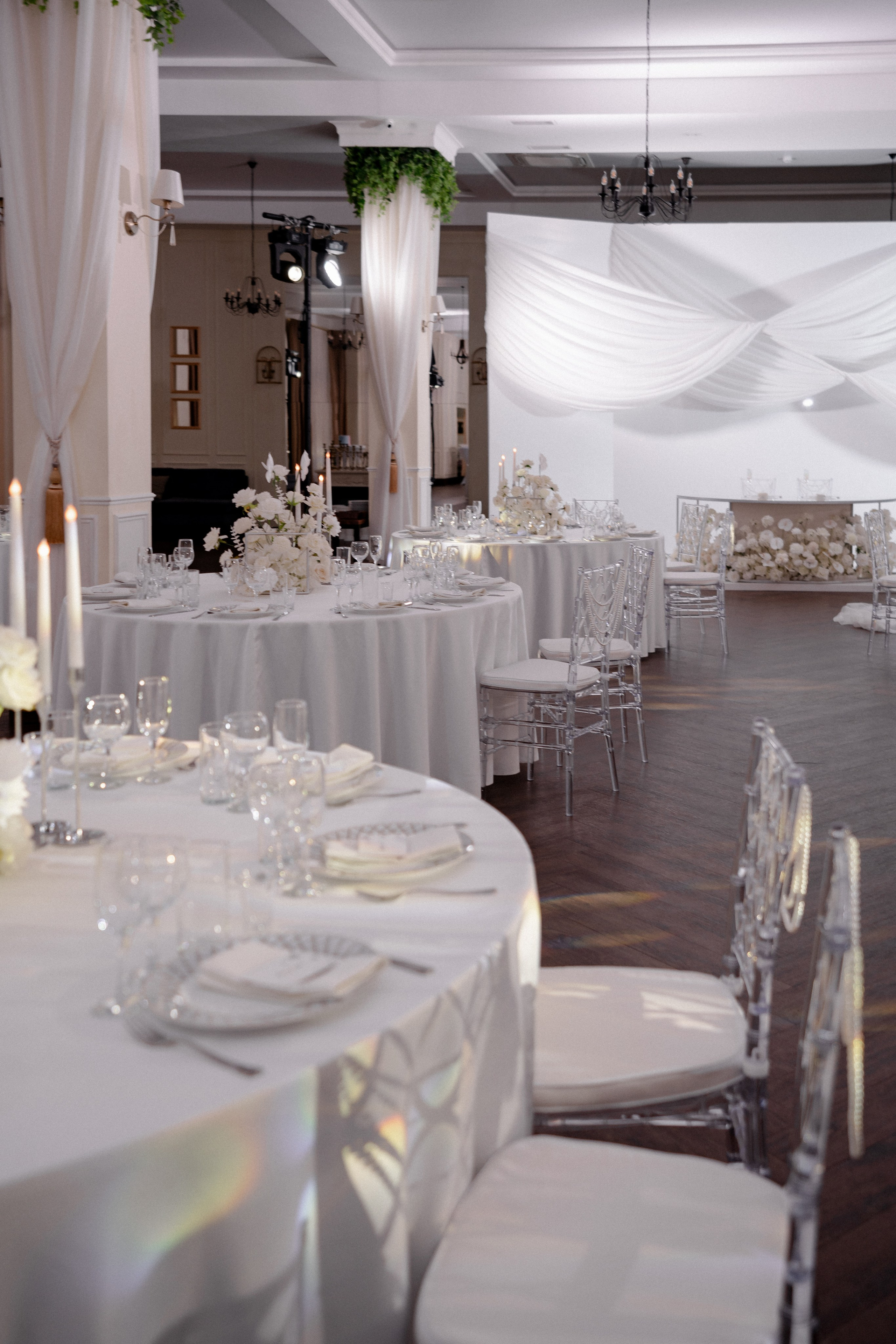 СВАДЕБНАЯ СЬЕМКА СБОРОВ В ОТЕЛЕ И ВЫЕЗД НА ЦЕРЕМОНИЮ (СНЯТО В СИБИРЕ В НИЖНЕВАРТОВСКЕ). Профессиональный фотограф, Санкт-Петербург — Виктория Богомолова