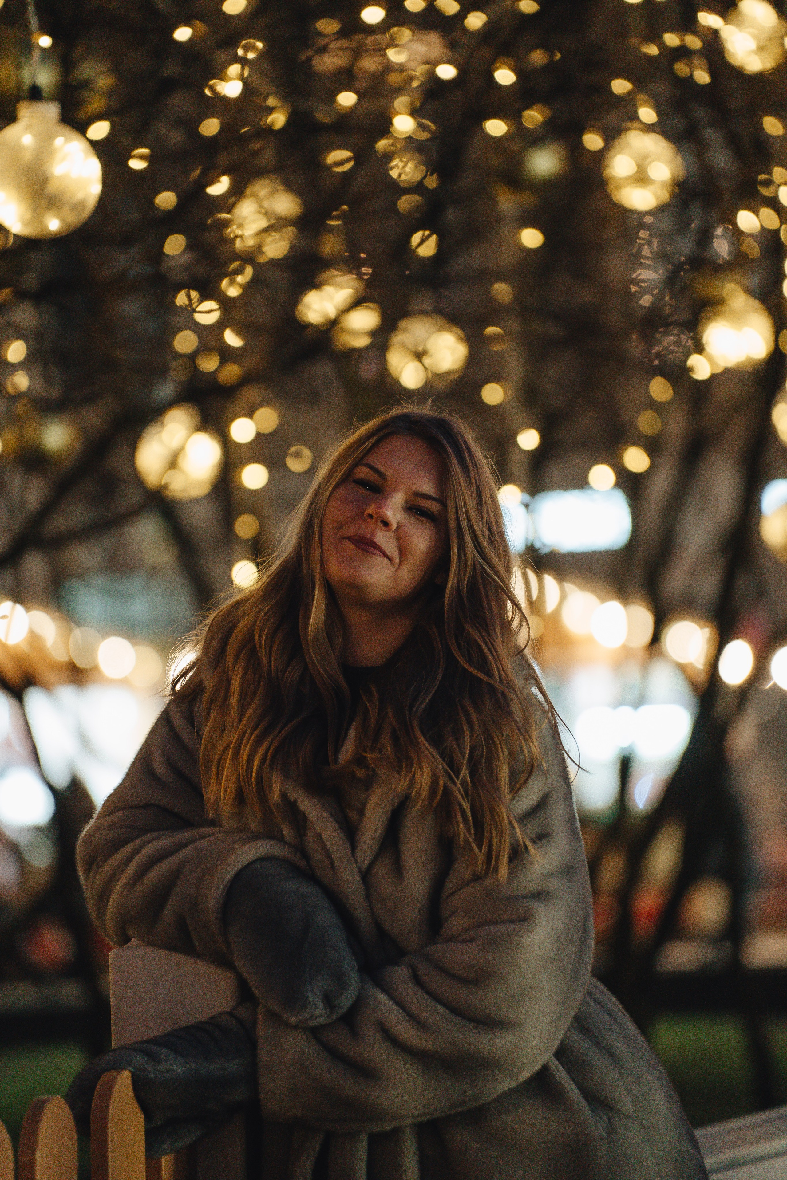 ПРОГУЛКА НА МАНЕЖНОЙ ПЛОЩАДИ ДЛЯ ДЕВУШКИ ПЕРЕД НОВЫМ ГОДОМ (НОВОГОДНЯЯ ФОТОСЕССИИЯ НА МАНЕЖНОЙ ПЛОЩАДИ). Профессиональный фотограф, Санкт-Петербург — Виктория Богомолова