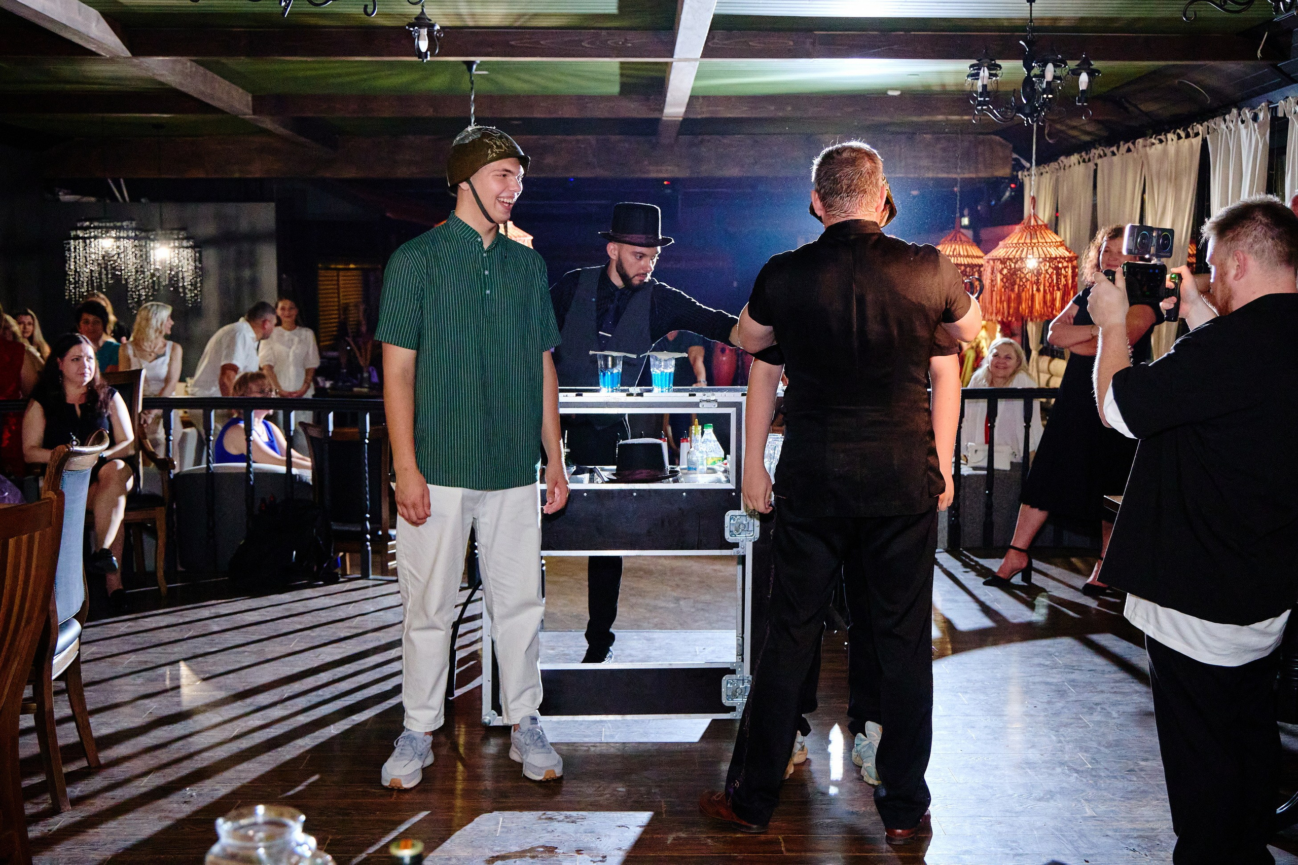 Выпускной 35 Сош. Фотограф Выпускные альбомы Таганрог Сергей Коробченко