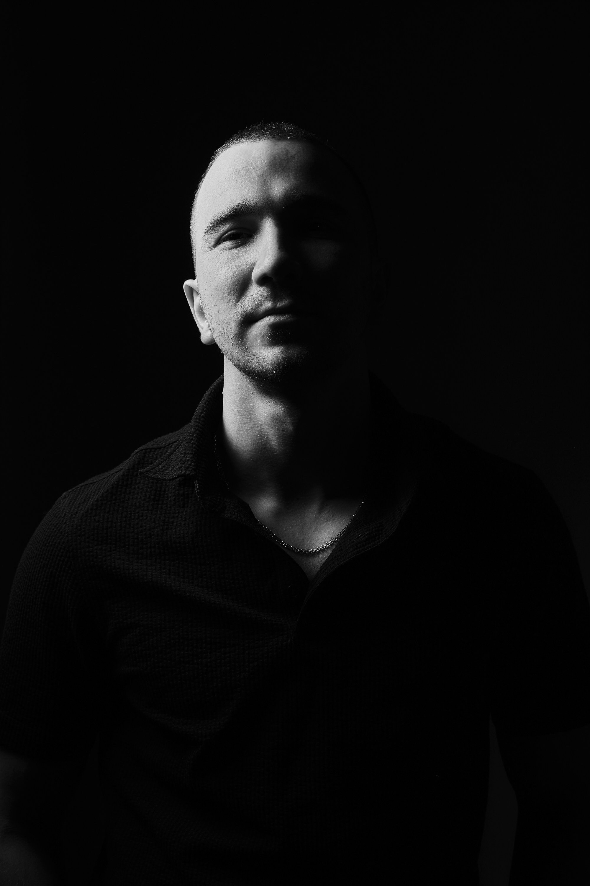 У меня дома (ЧБ)