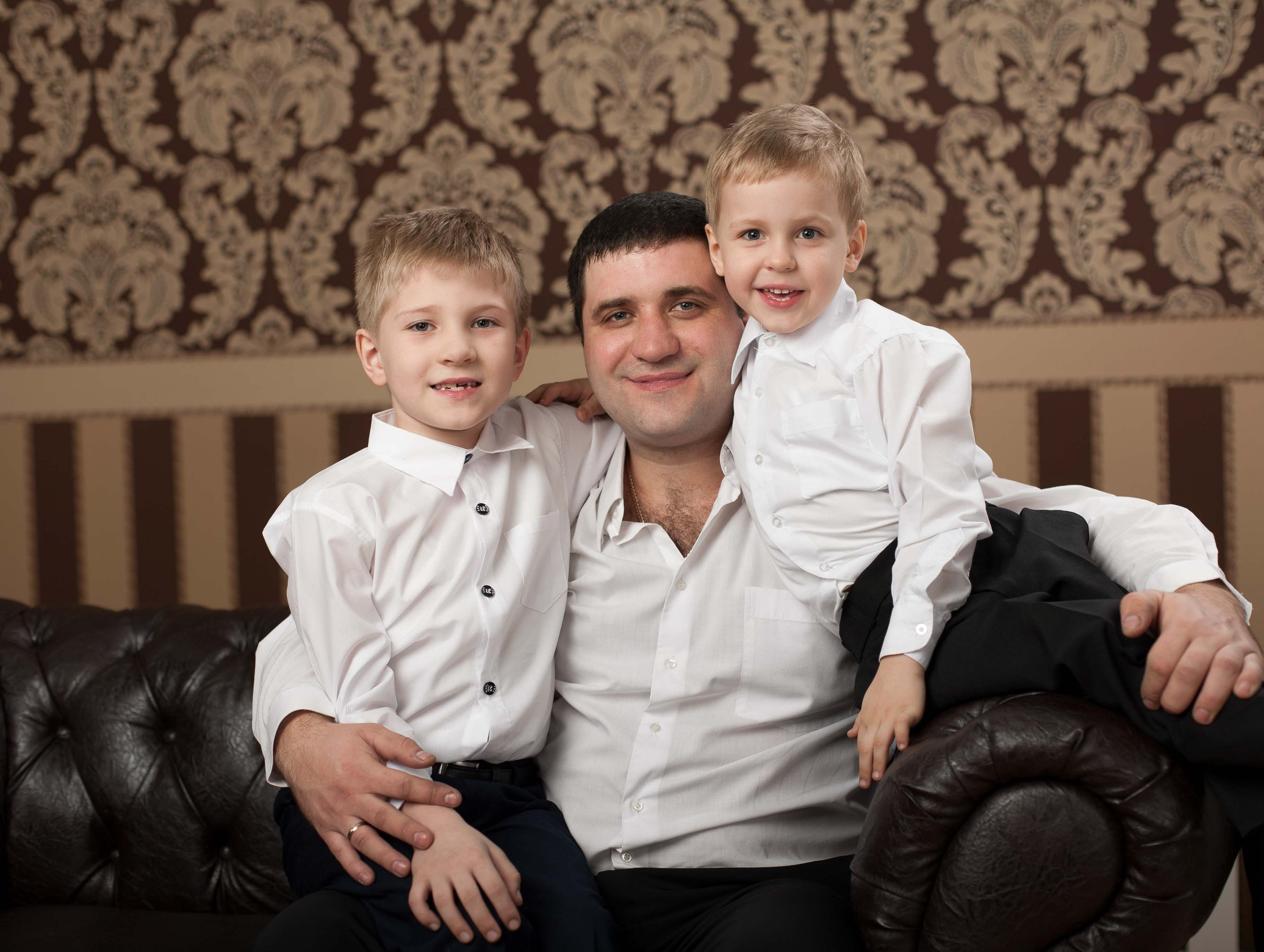 Фотосессия семейная. Фотостудия Алматы. Семейная и детская фотостудия Family studio.Фотограф Алматы