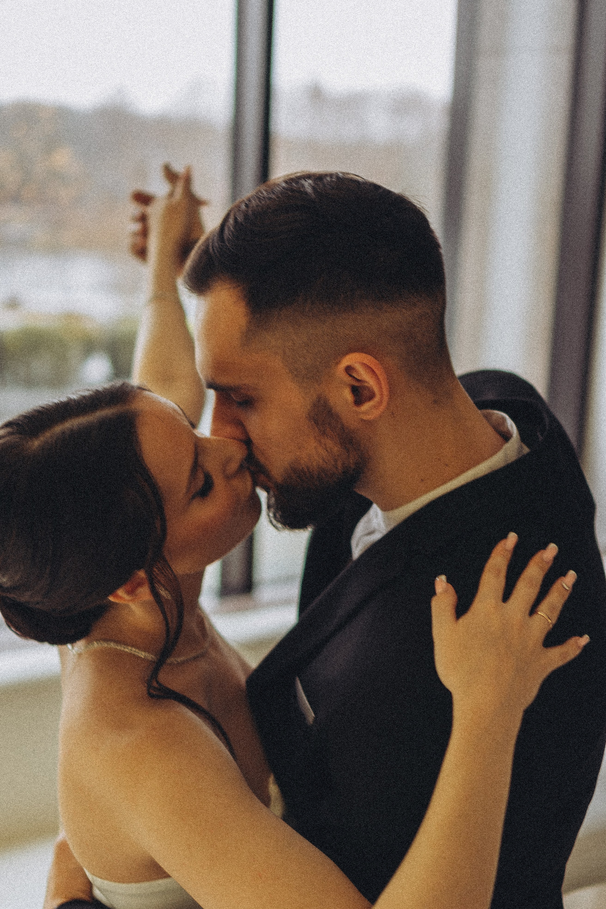 СВАДЕБНАЯ СЬЕМКА СБОРОВ ЖЕНИХА И НЕВЕСТЫ В ОТЕЛЕ И ТАКЖЕ ФОТОСЕССИИЯ В ОТЕЛЕЕ МЕГАПОЛИС БРЯНСК. Профессиональный фотограф, Санкт-Петербург — Виктория Богомолова