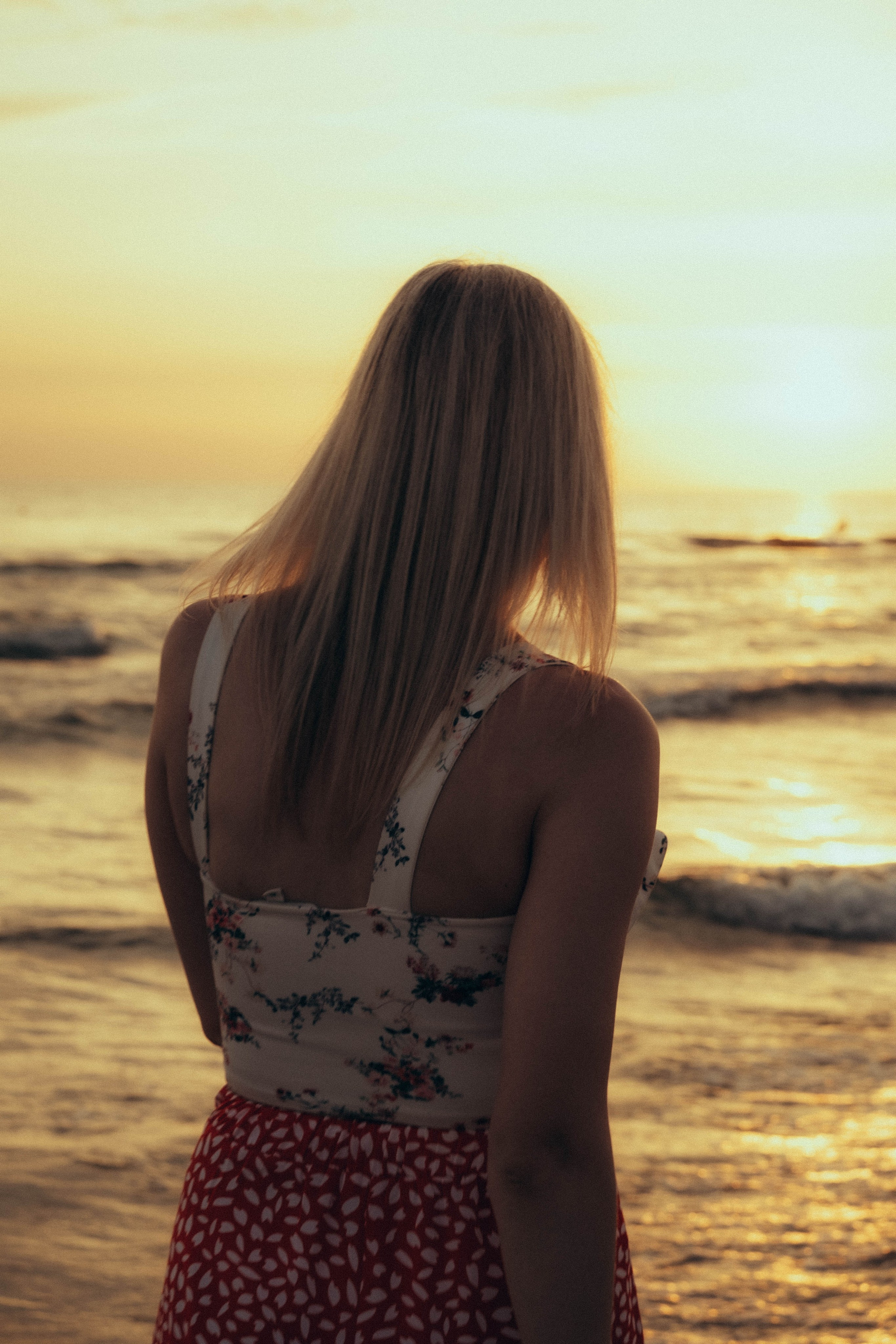 Июльский вечер на берегу черного моря. Профессиональный фотограф, Санкт-Петербург — Виктория Богомолова