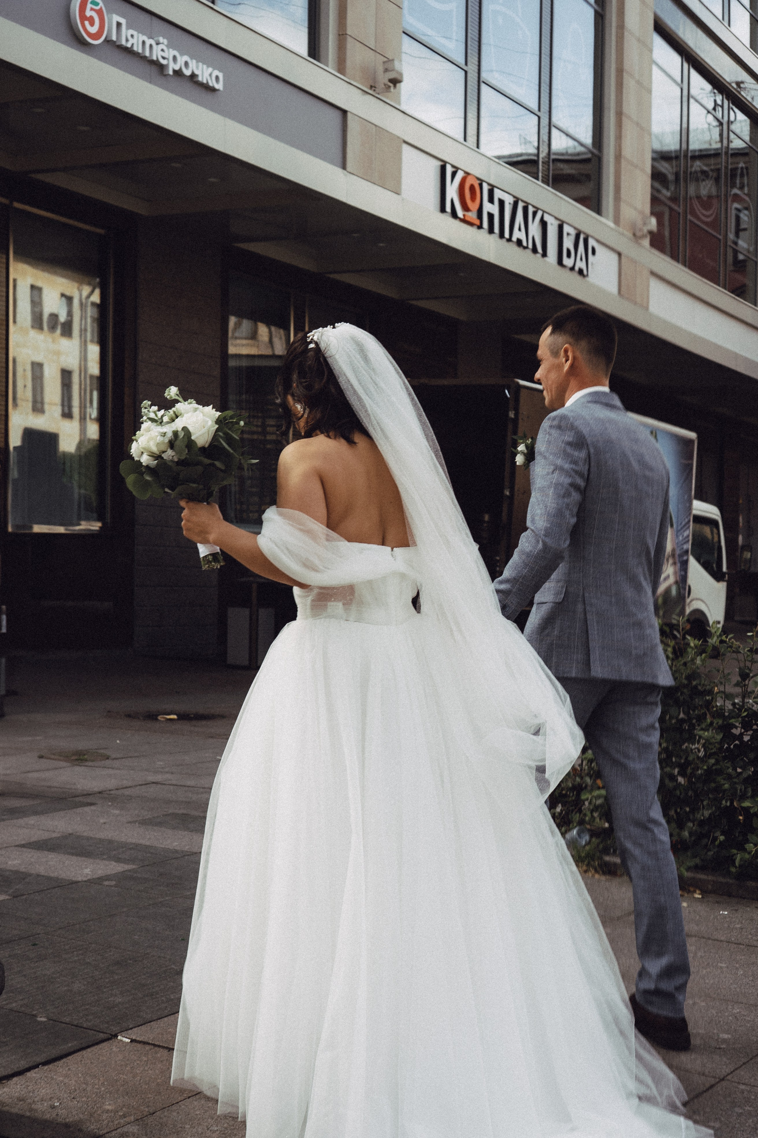 СВАДЕБНАЯ ПРОГУЛКА РЕСТОРАН МЫ ЖЕ НА ТЫ И ФОТОСЕССИИЯ С АВТОМОБИЛЕМ. Профессиональный фотограф, Санкт-Петербург — Виктория Богомолова