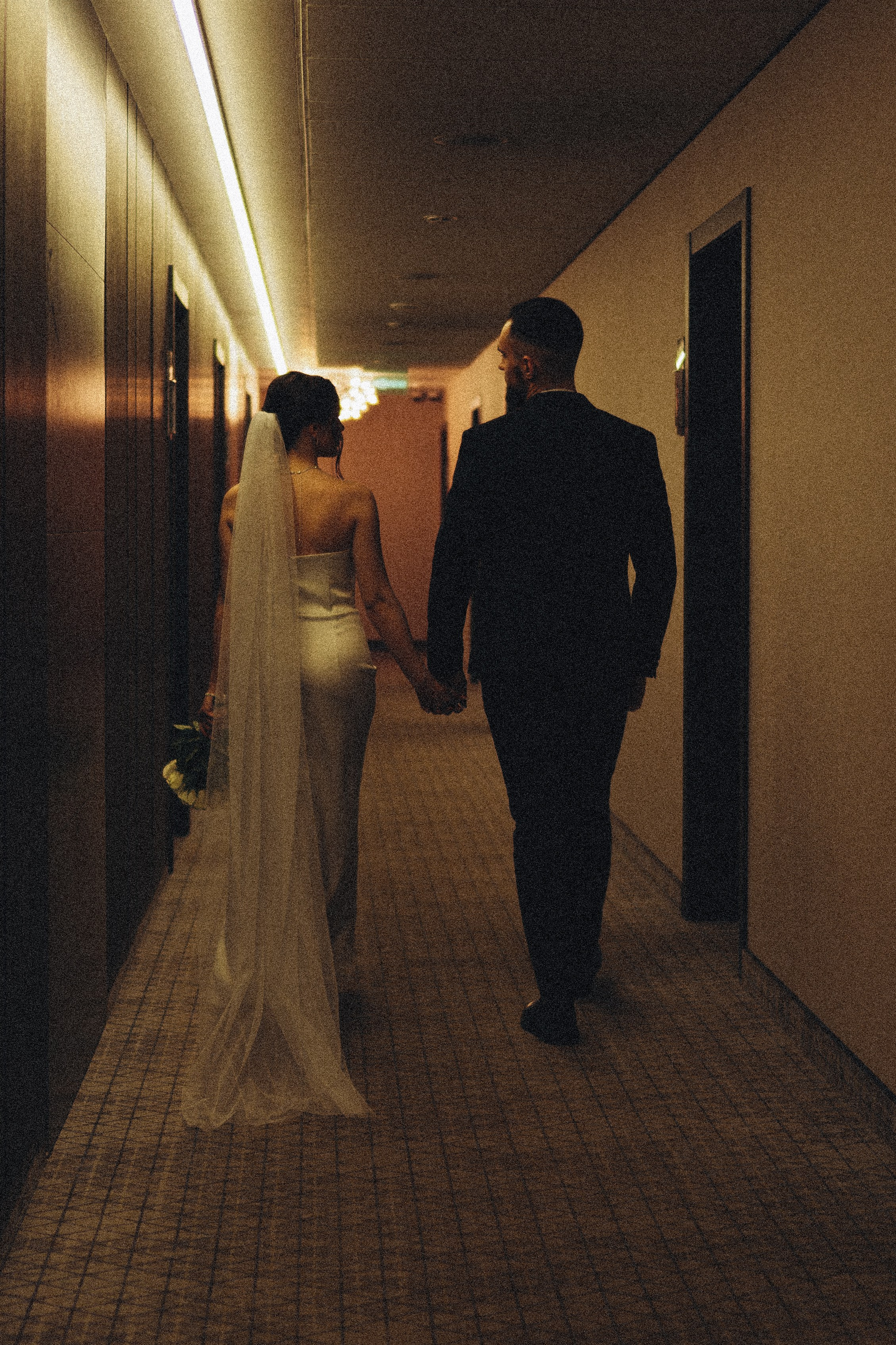 СВАДЕБНАЯ СЬЕМКА СБОРОВ ЖЕНИХА И НЕВЕСТЫ В ОТЕЛЕ И ТАКЖЕ ФОТОСЕССИИЯ В ОТЕЛЕЕ МЕГАПОЛИС БРЯНСК. Профессиональный фотограф, Санкт-Петербург — Виктория Богомолова