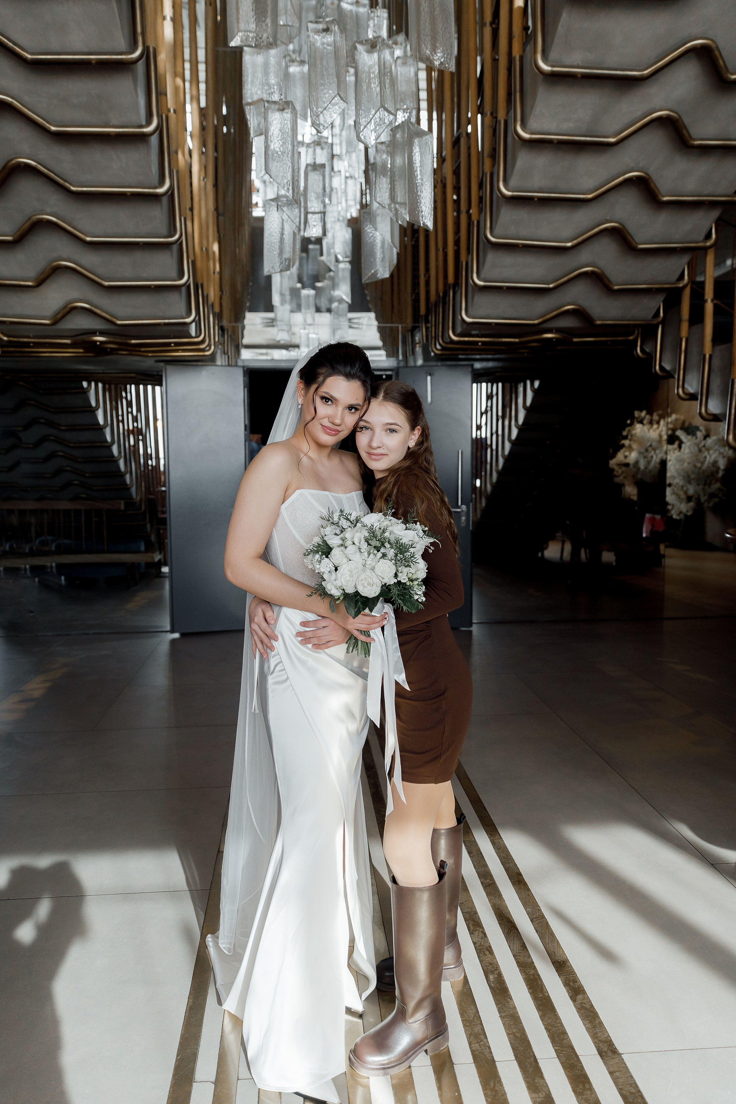 Паша&Настя (роспись Москва-сити Birds). Фотограф в Москве Юлия Хамзина