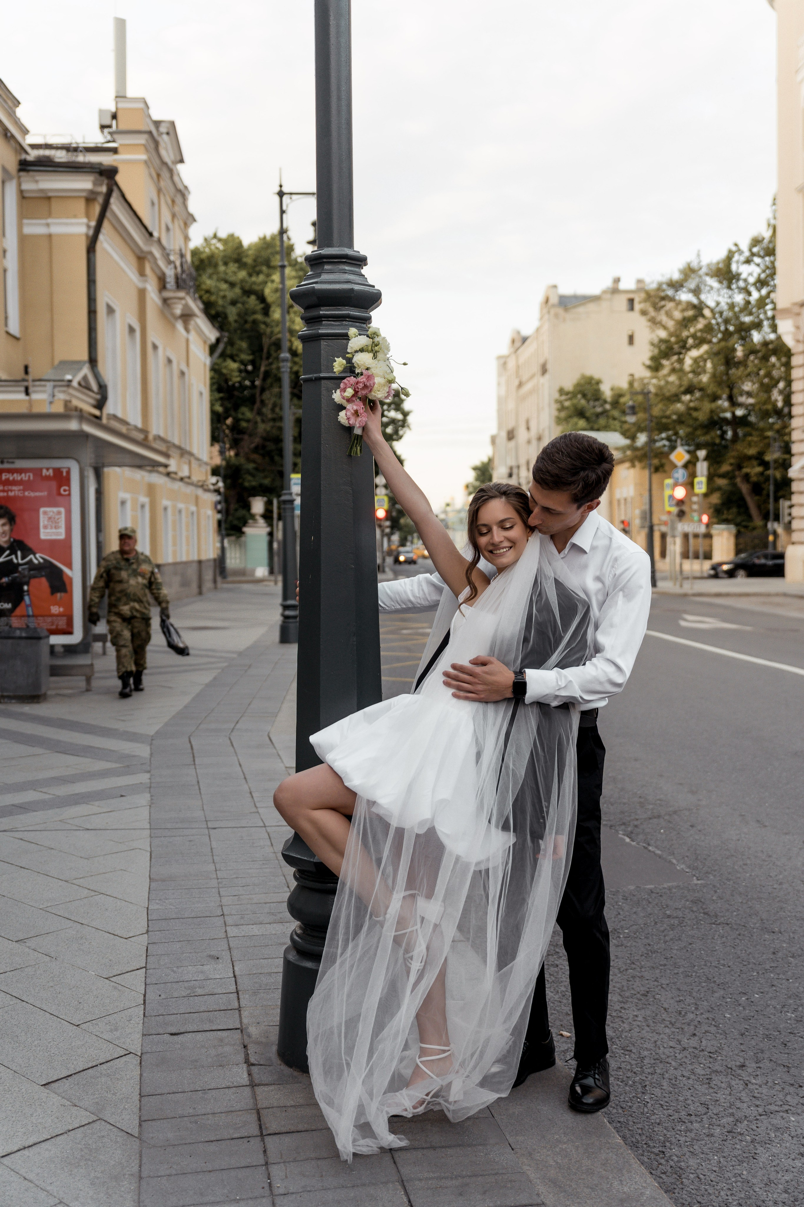 Свадебная прогулка в Москве в центре стритстайл