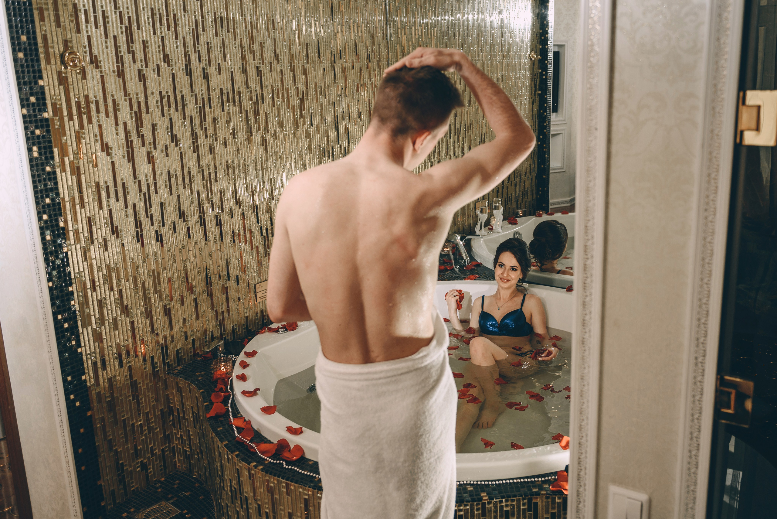 Джакузи и круассаны) Анатолий и Елена. Свадебный и семейный фотограф София Невская