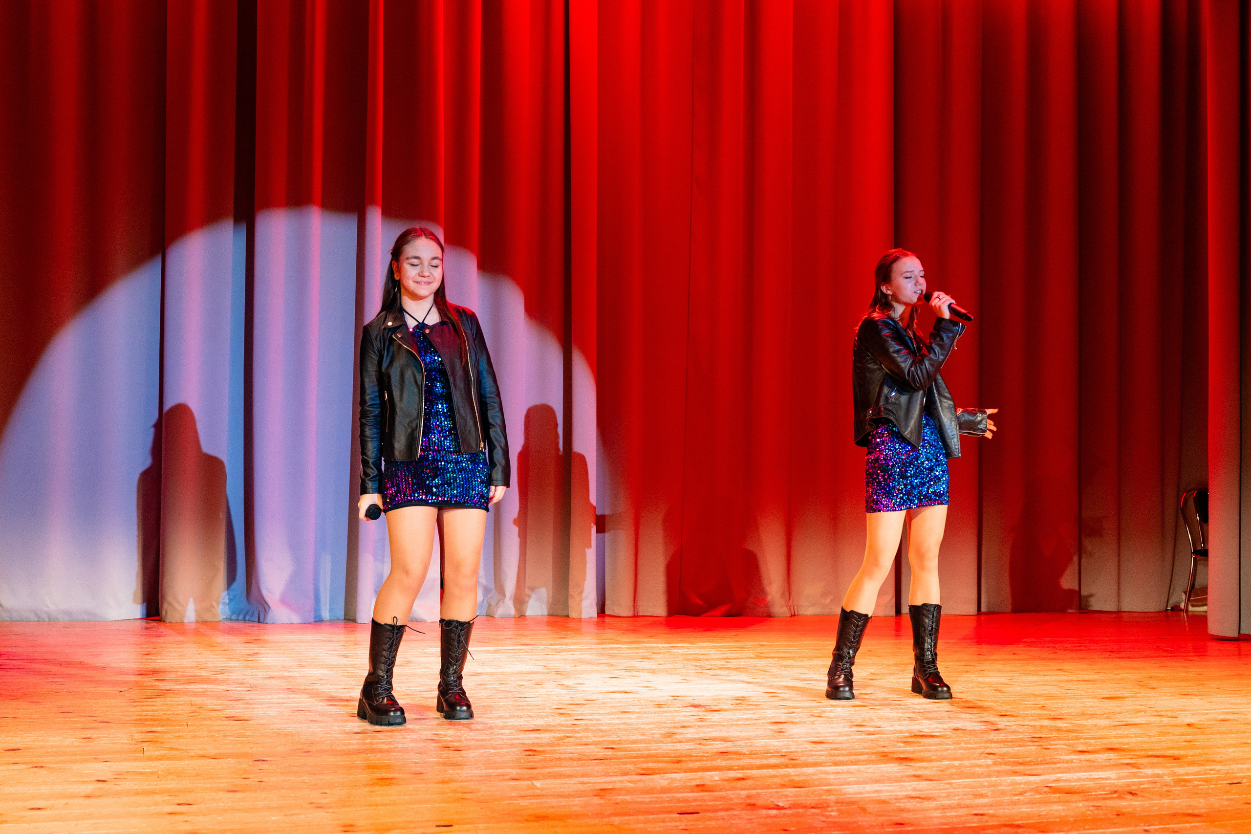 Концерт ДК Буривестник. Фотограф Никита Комаров