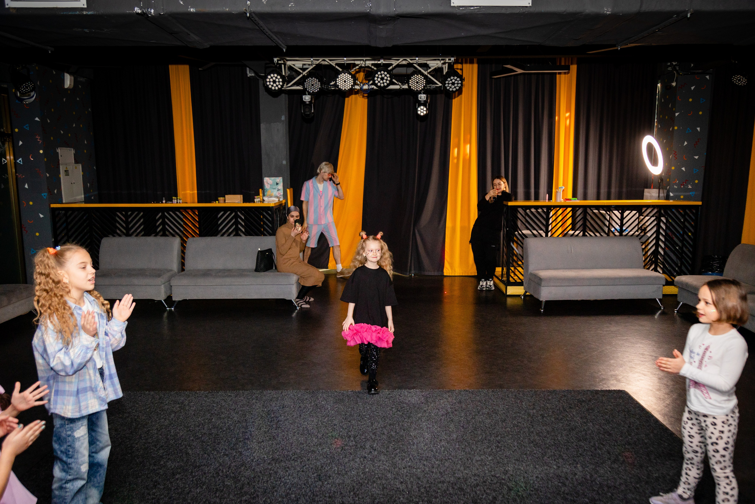 Алисе 7 лет. Детский фотограф видеограф в Хабаровске Михаил Орлов