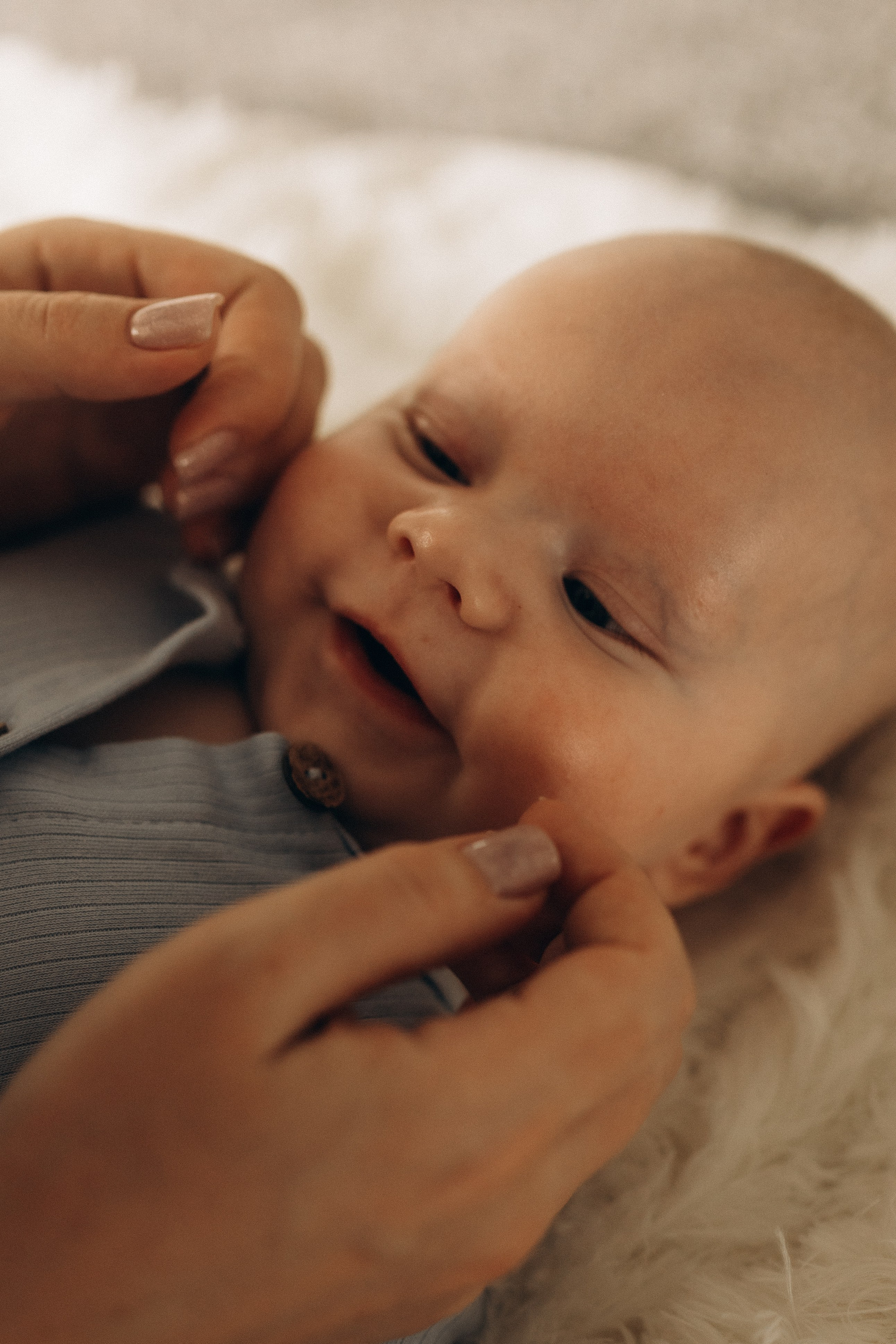 Александр Сергеевич с мамой и бабушкой 🤍. Фотограф Артем Бросов в Санкт-Петербурге и Дубае
