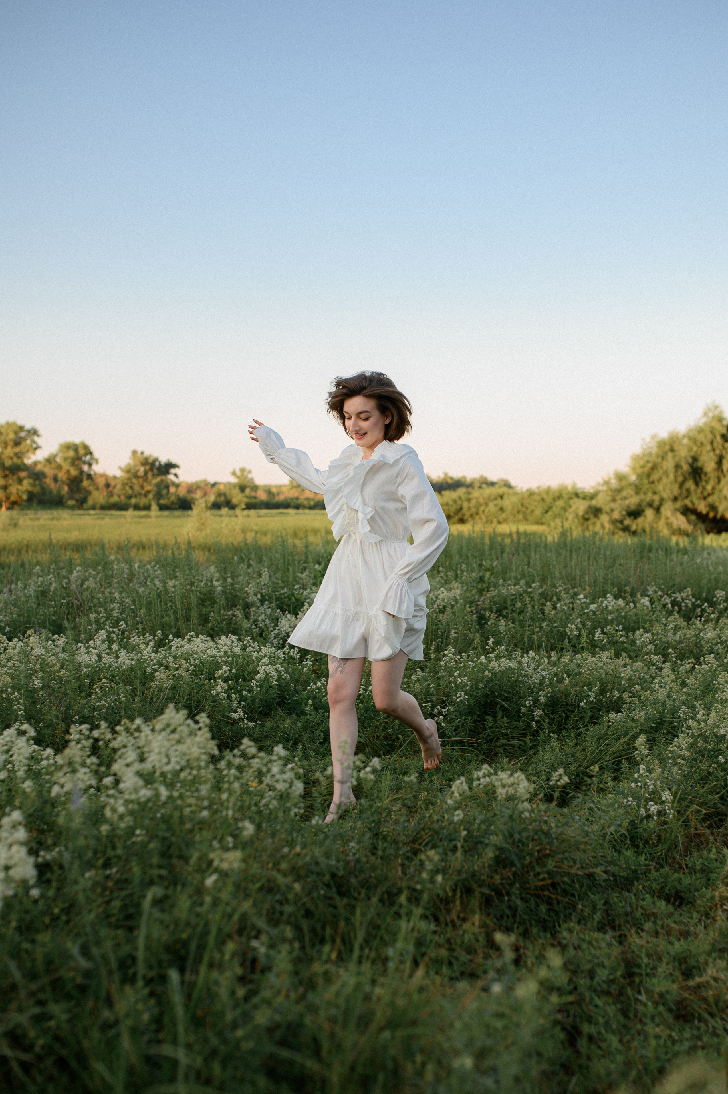 Полина и поле. Www.ostermiller.ru