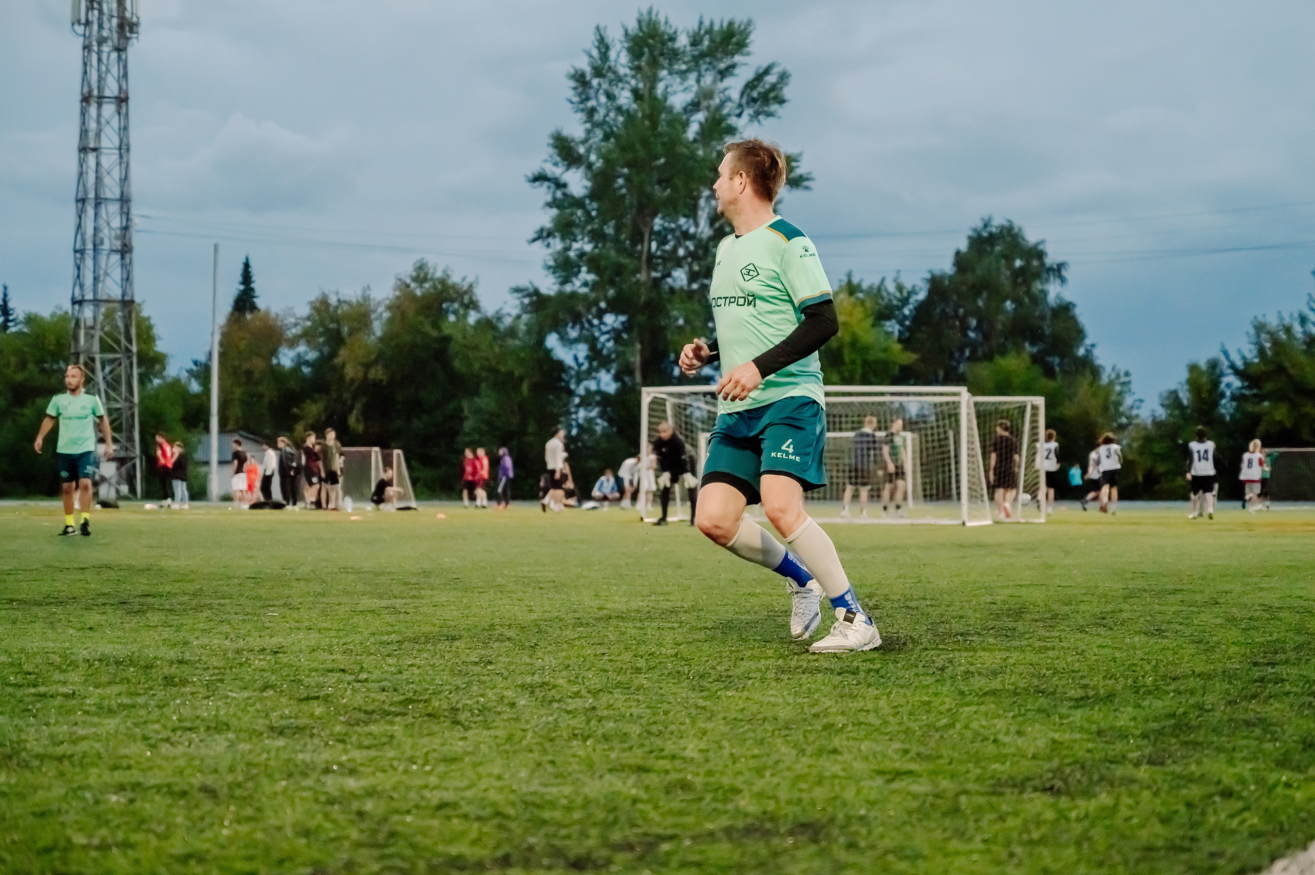 Футбол в Шахтёре 08.2025. Детский фотограф, семейный фотограф и репортажи в Кемерово