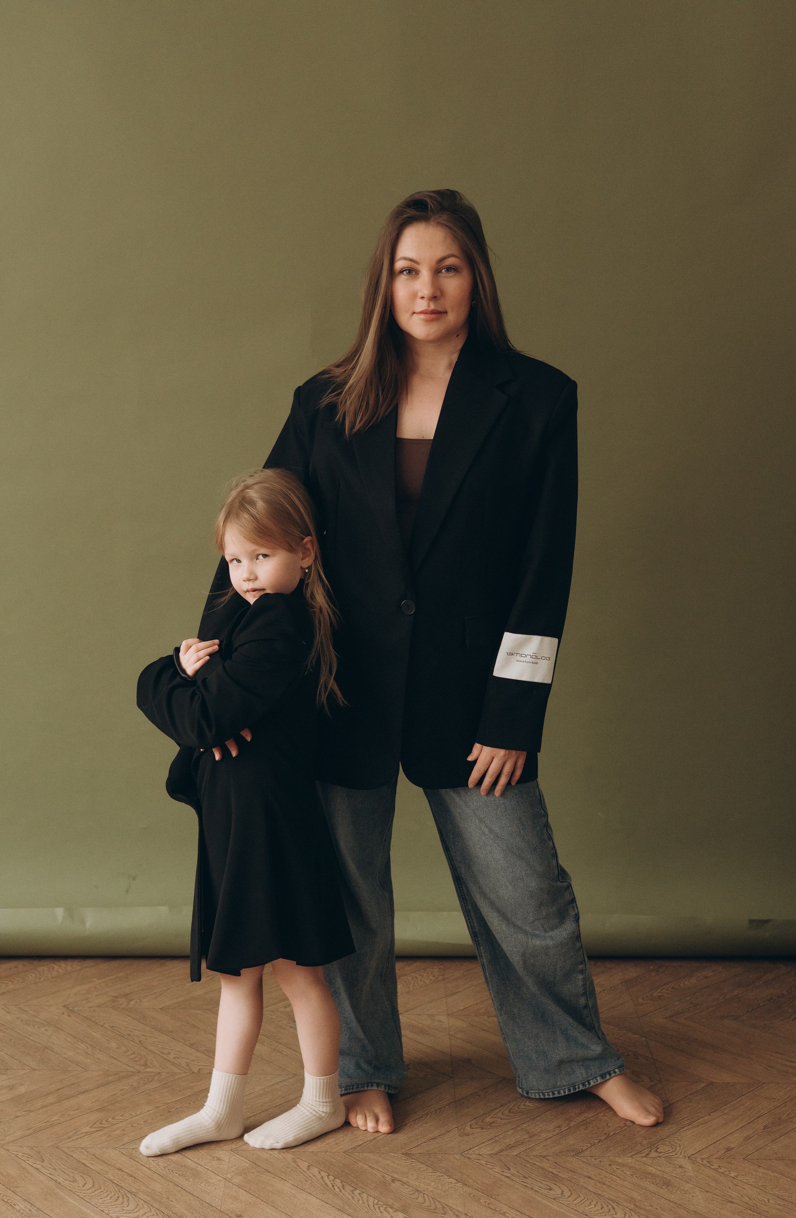 Студийная фотосессия материнства. Семейный, ньюборн фотограф, фотограф на роды в Москве, Виктория Тюльдюкова