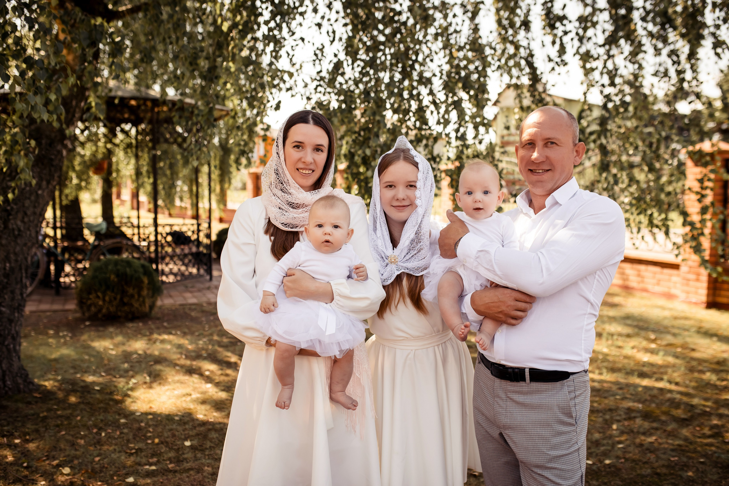 Крещение Милании и Эмилии