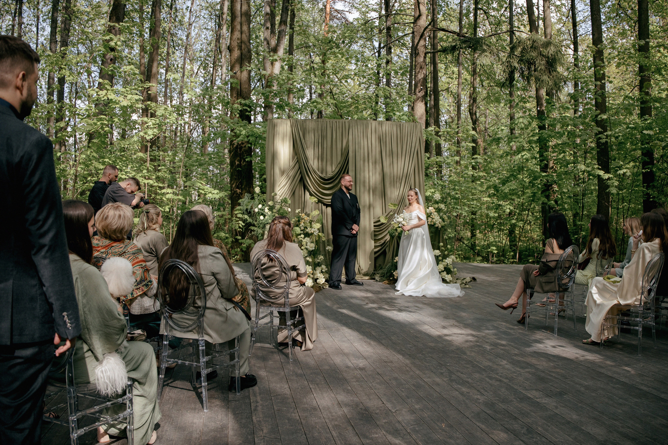 ЛЕС Event House выездная регистрация и свадебный банкет на площадке ЛЕС. Свадебный фотограф Москва