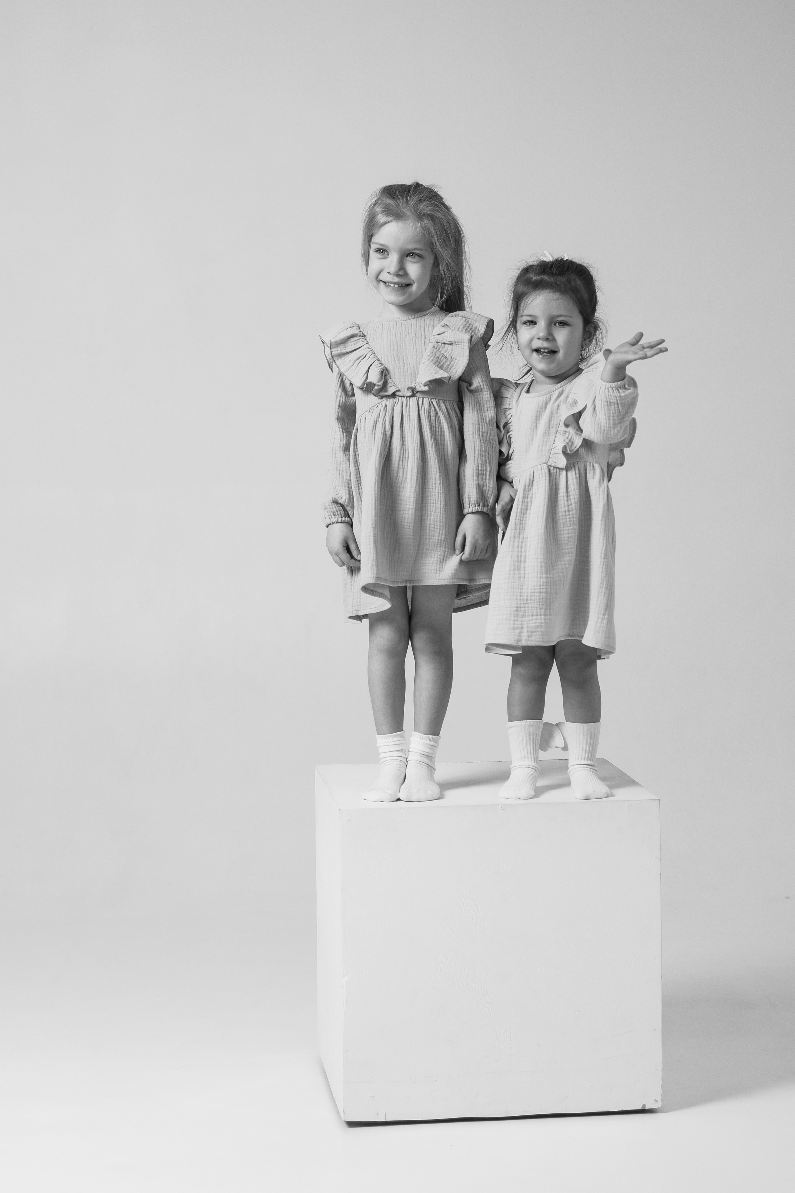 Минималистичная студийная семейная фотосессия. Семейный и детский фотограф Кущ Наташа