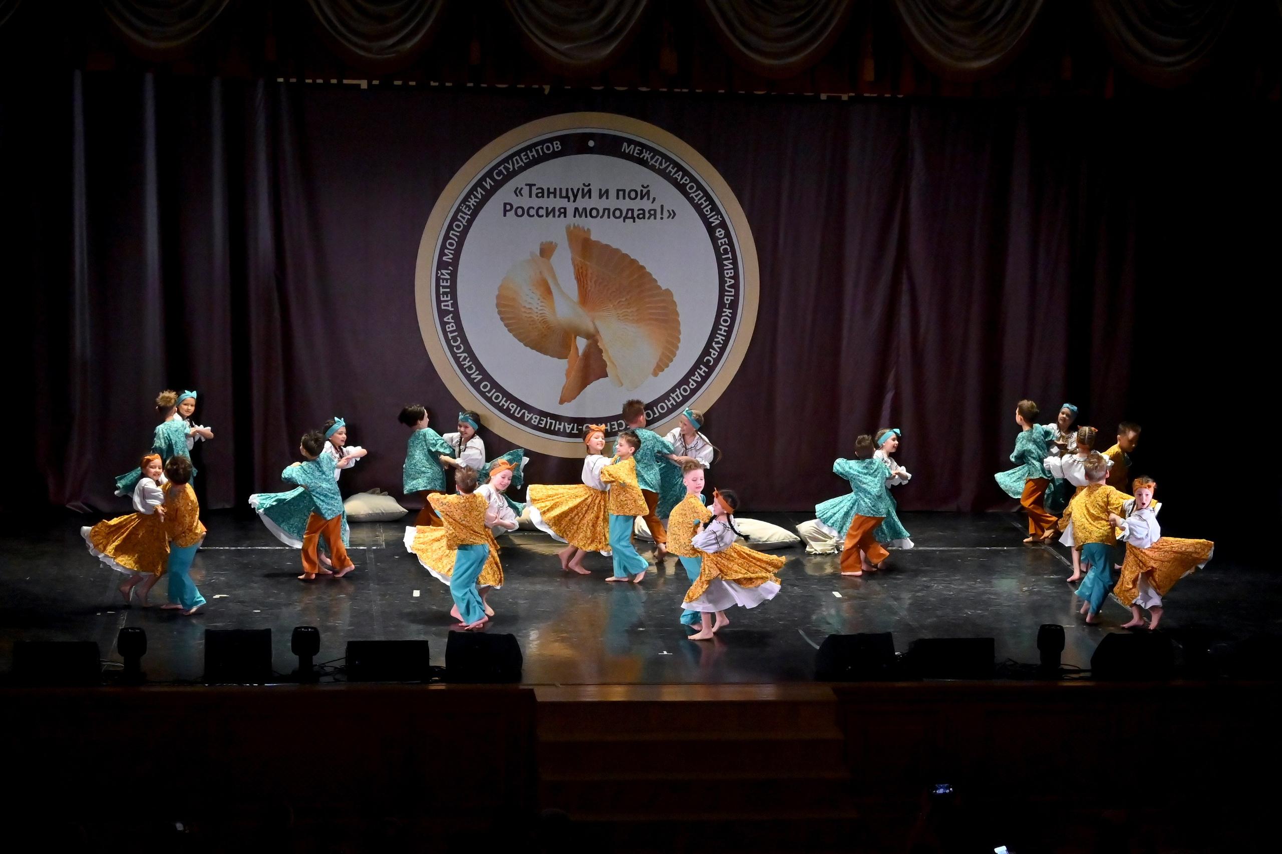 Гала-концерт. Танцуй и пой, Россия Молодая! 22.04.2024. Профессиональный фотограф в Москве Алёна Котова