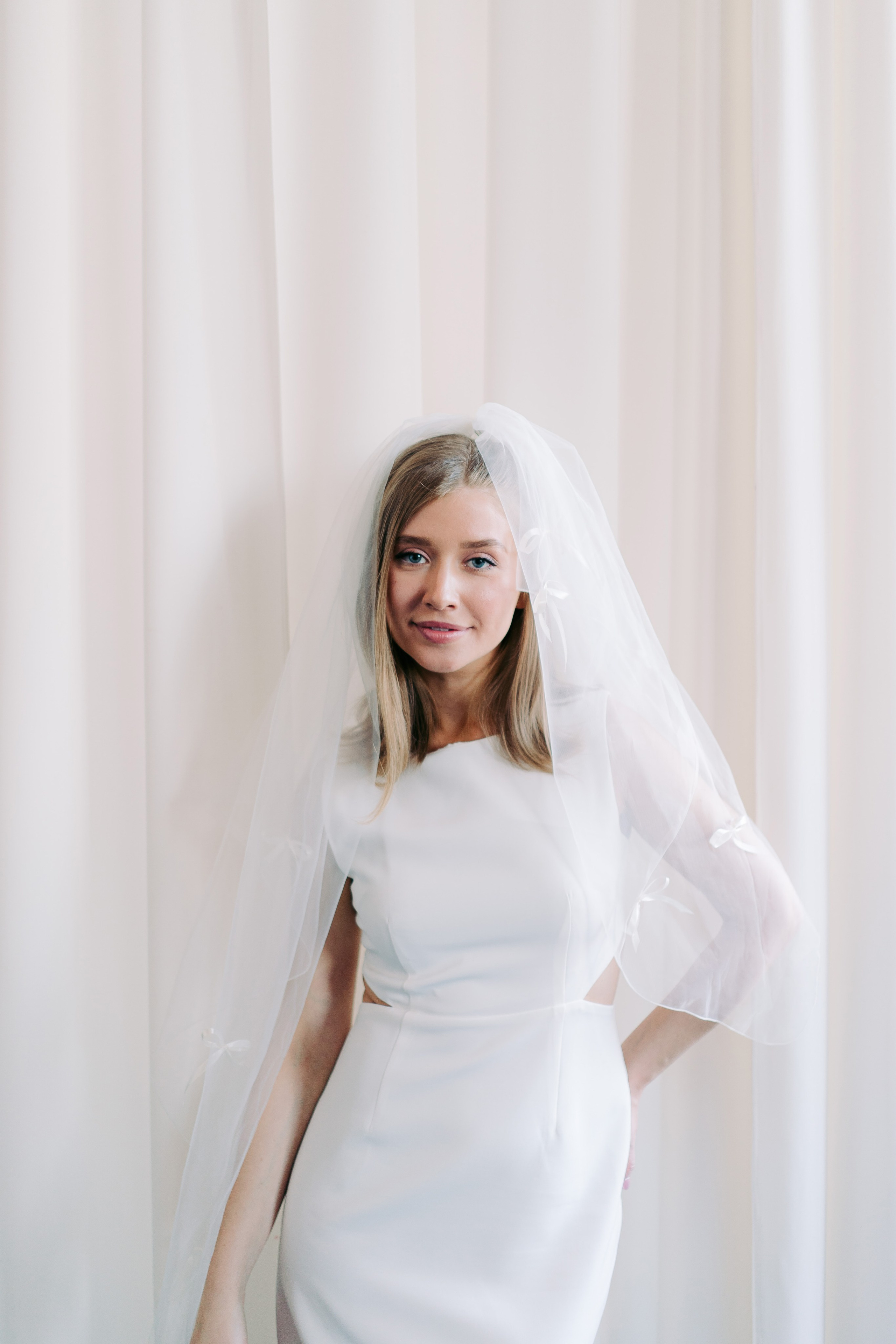 Свадебная фотосессия для двоих в студии, камерная свадьба в Москве