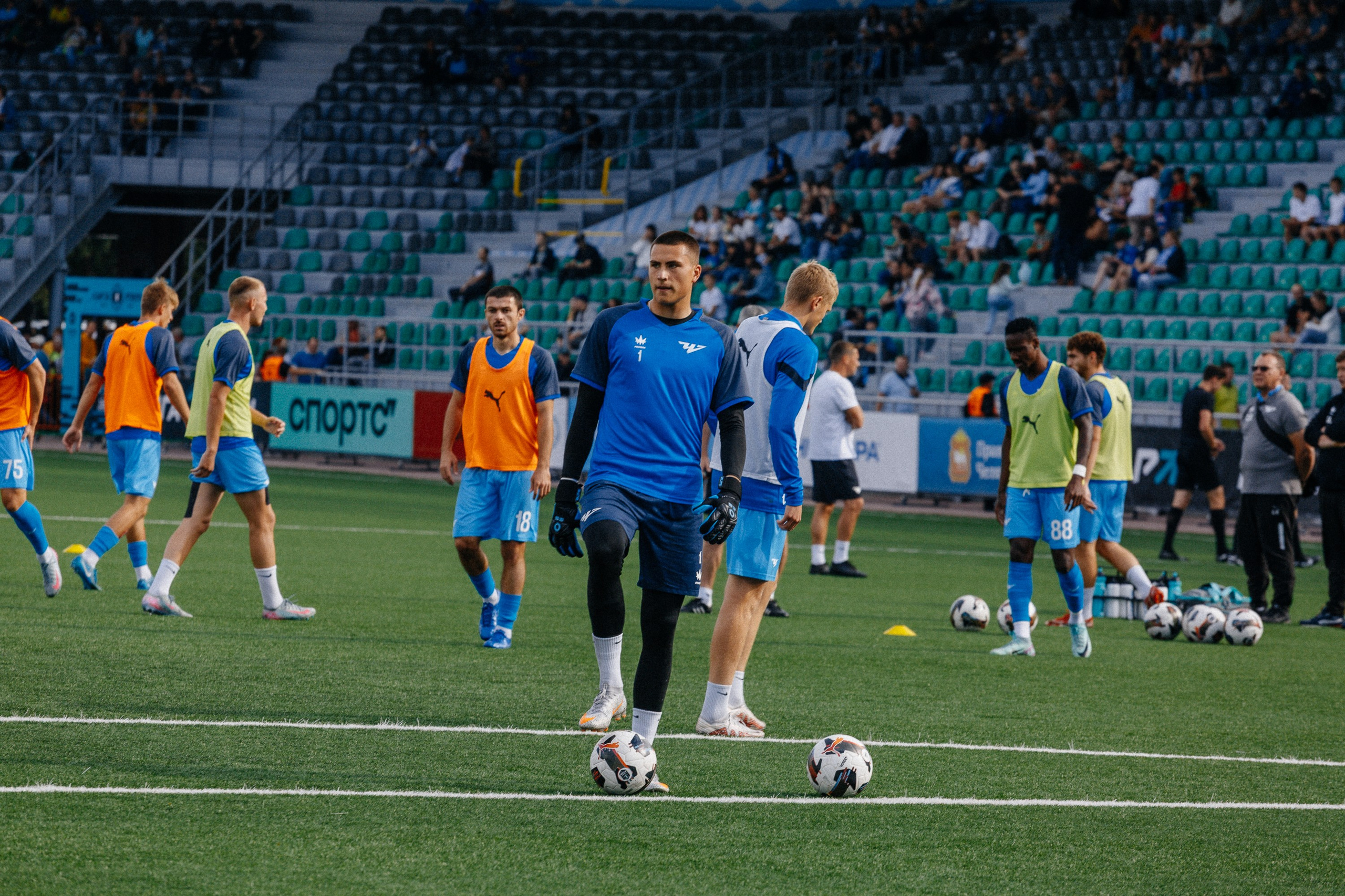 ФК ЧЕЛЯБИНСК Х ФК ВОЛГА. Репортажный фотограф Макс Брагин