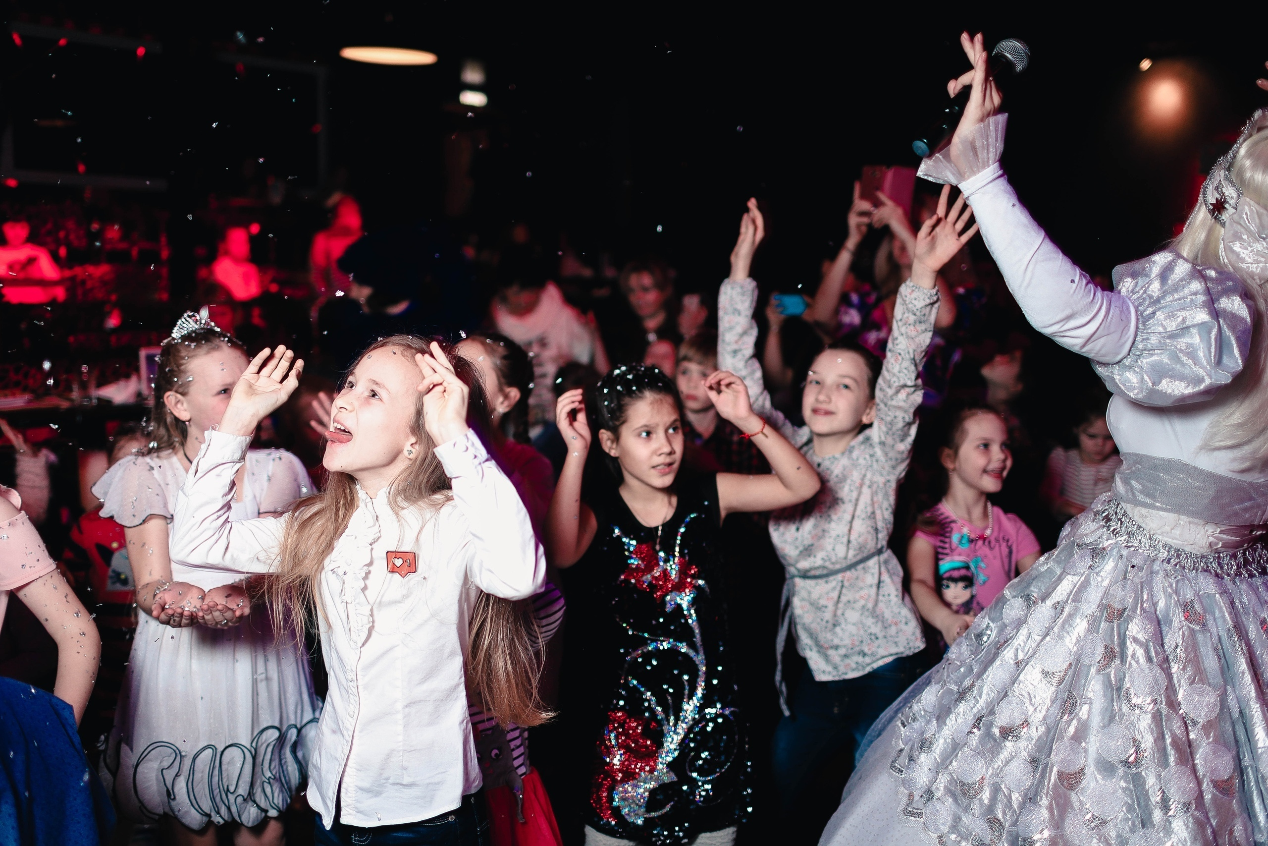 Весело. Бал. Фотограф Томск Скавронский Даниил