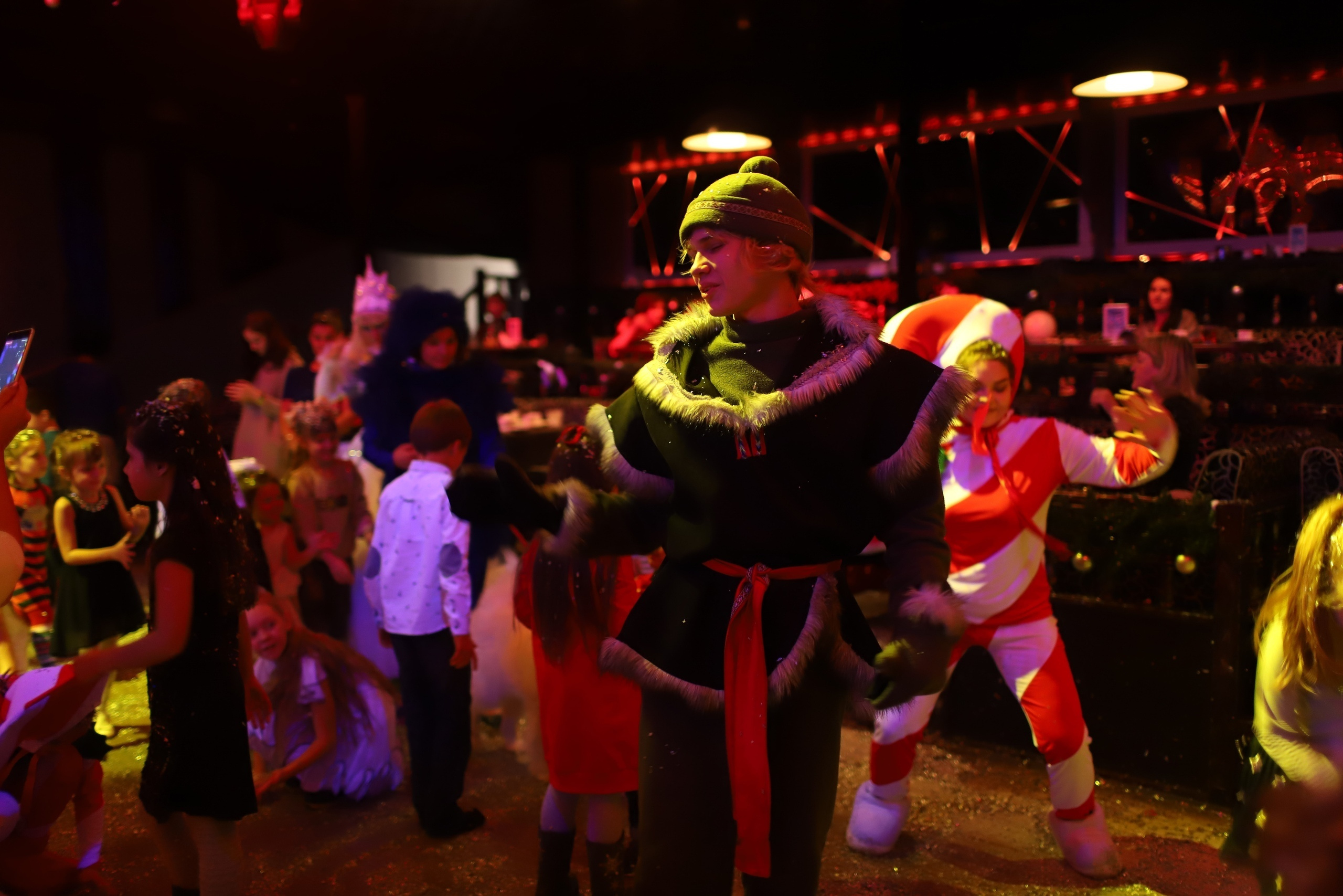 Весело. Бал. Фотограф Томск Скавронский Даниил