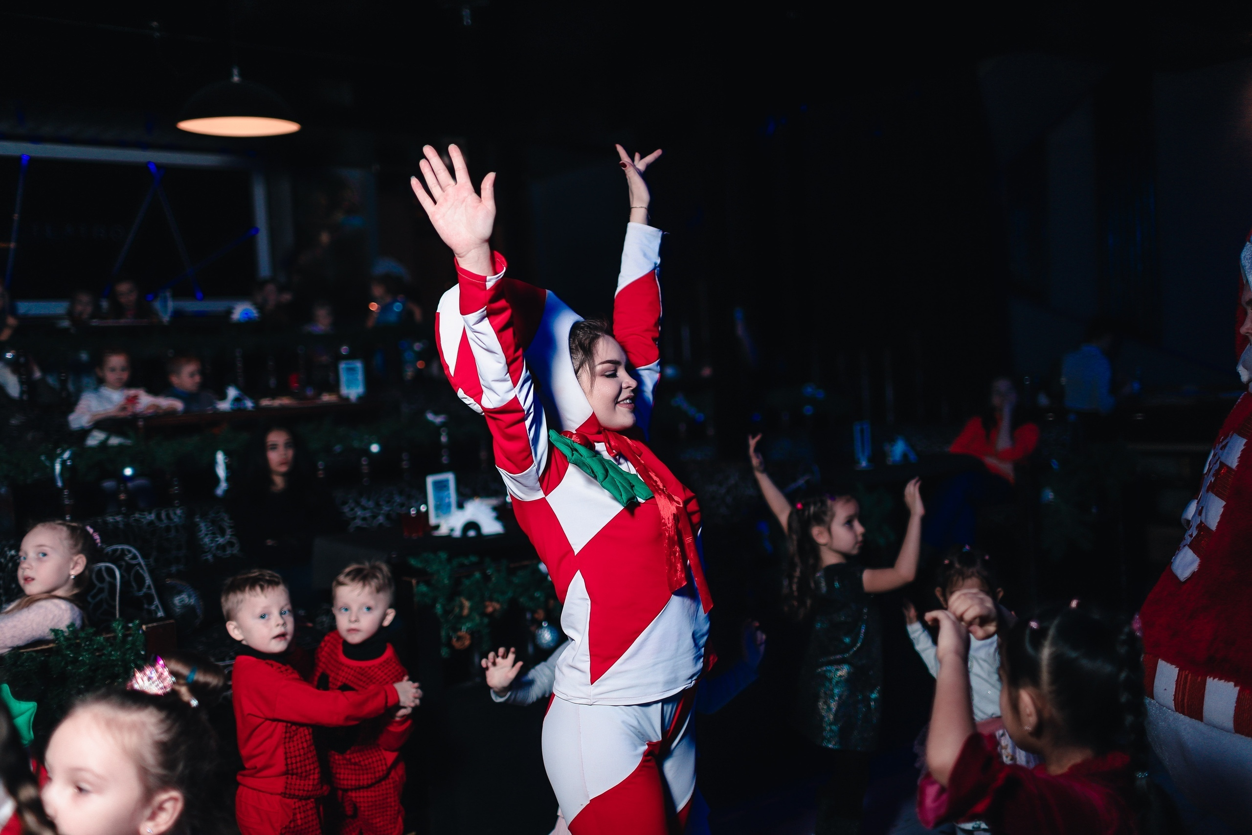 Весело. Бал. Фотограф Томск Скавронский Даниил