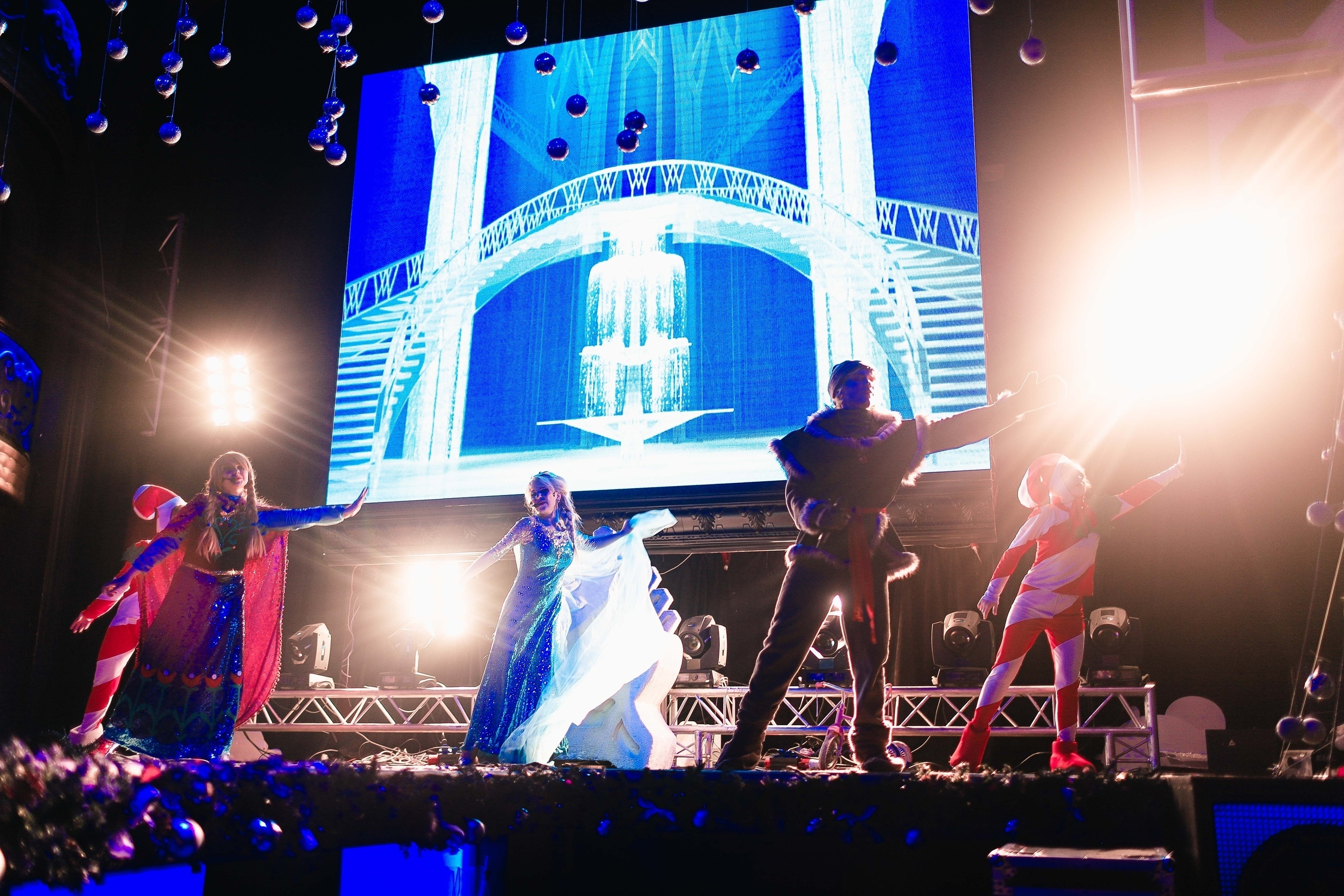 Весело. Бал. Фотограф Томск Скавронский Даниил