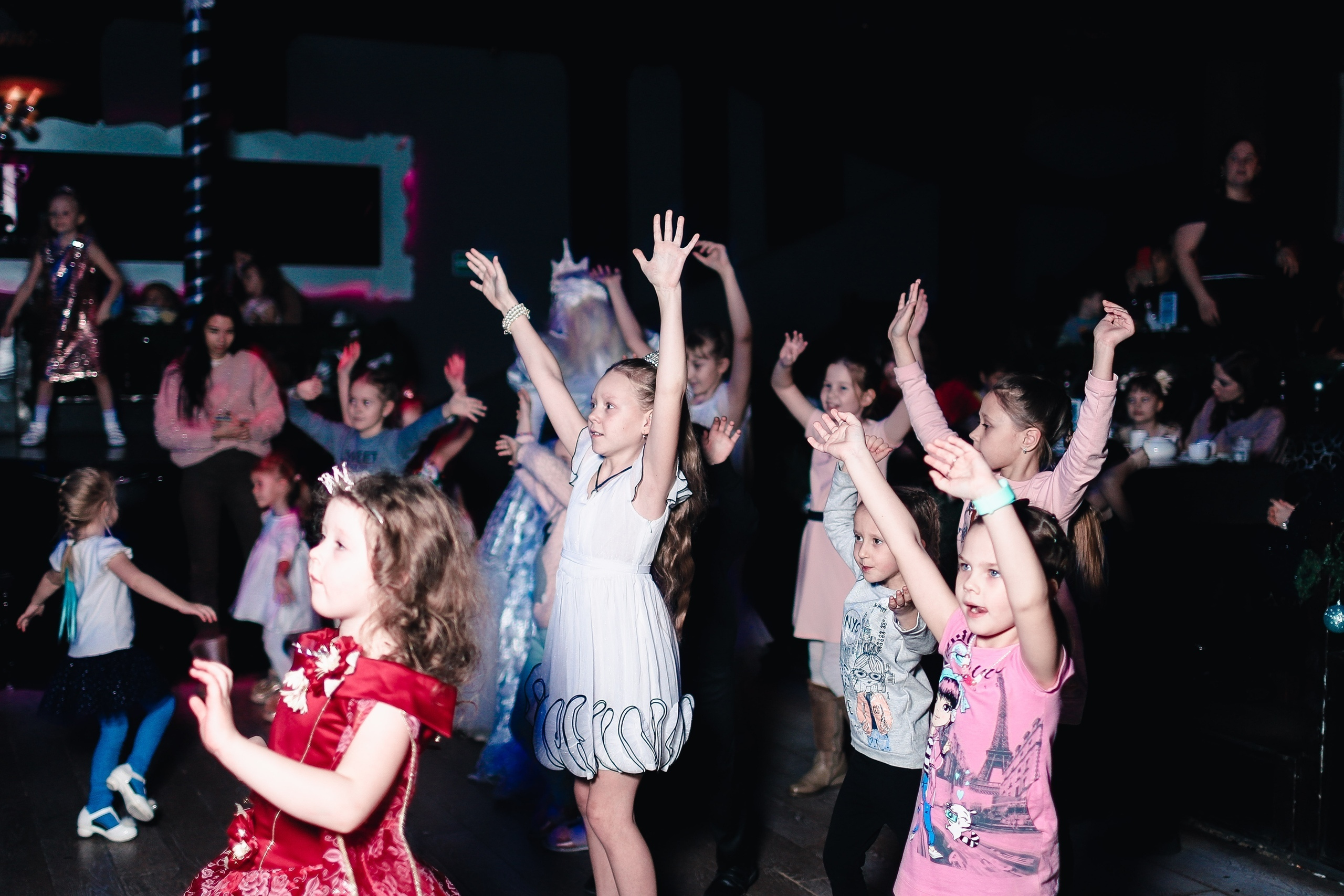 Весело. Бал. Фотограф Томск Скавронский Даниил