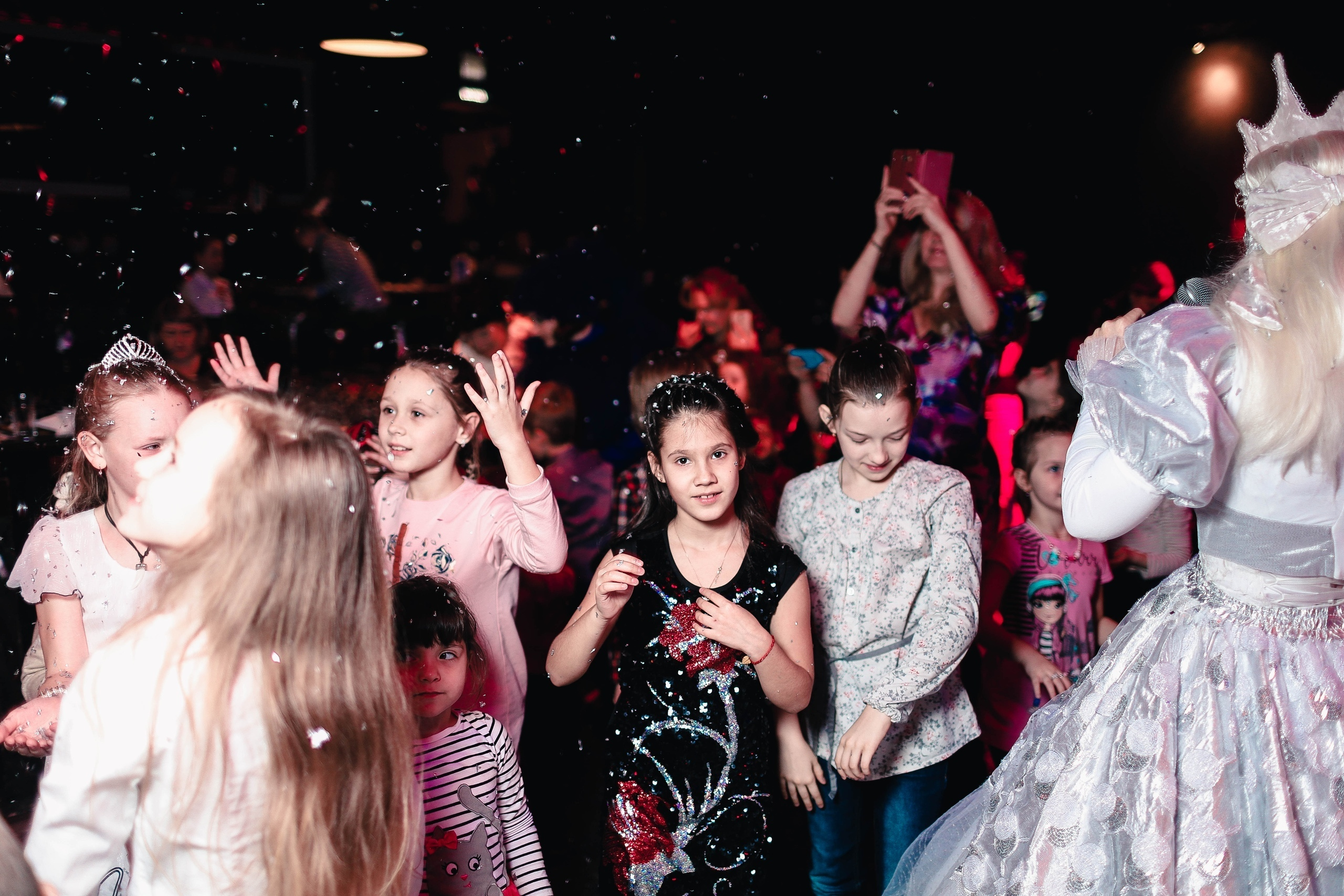 Весело. Бал. Фотограф Томск Скавронский Даниил