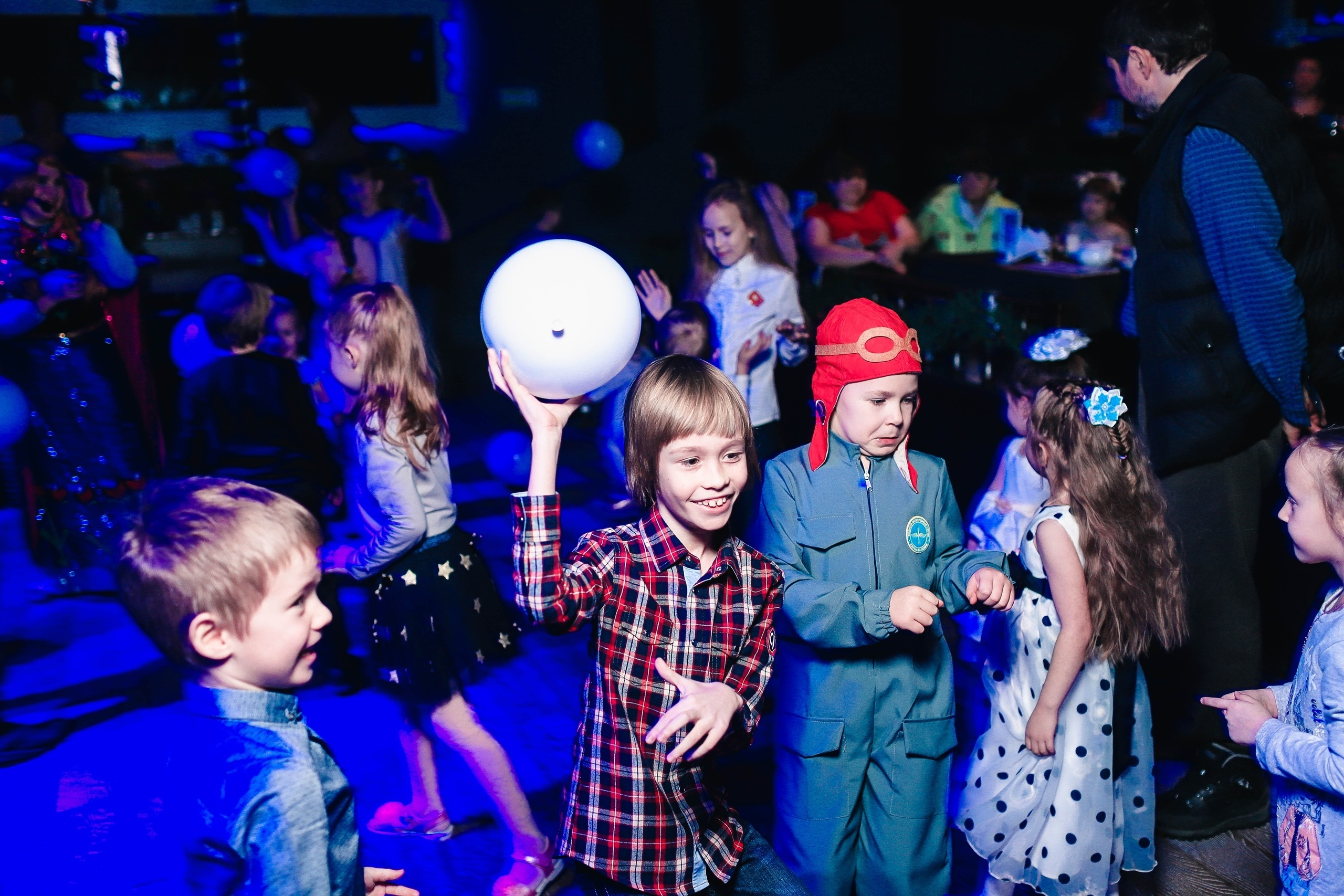 Весело. Бал. Фотограф Томск Скавронский Даниил