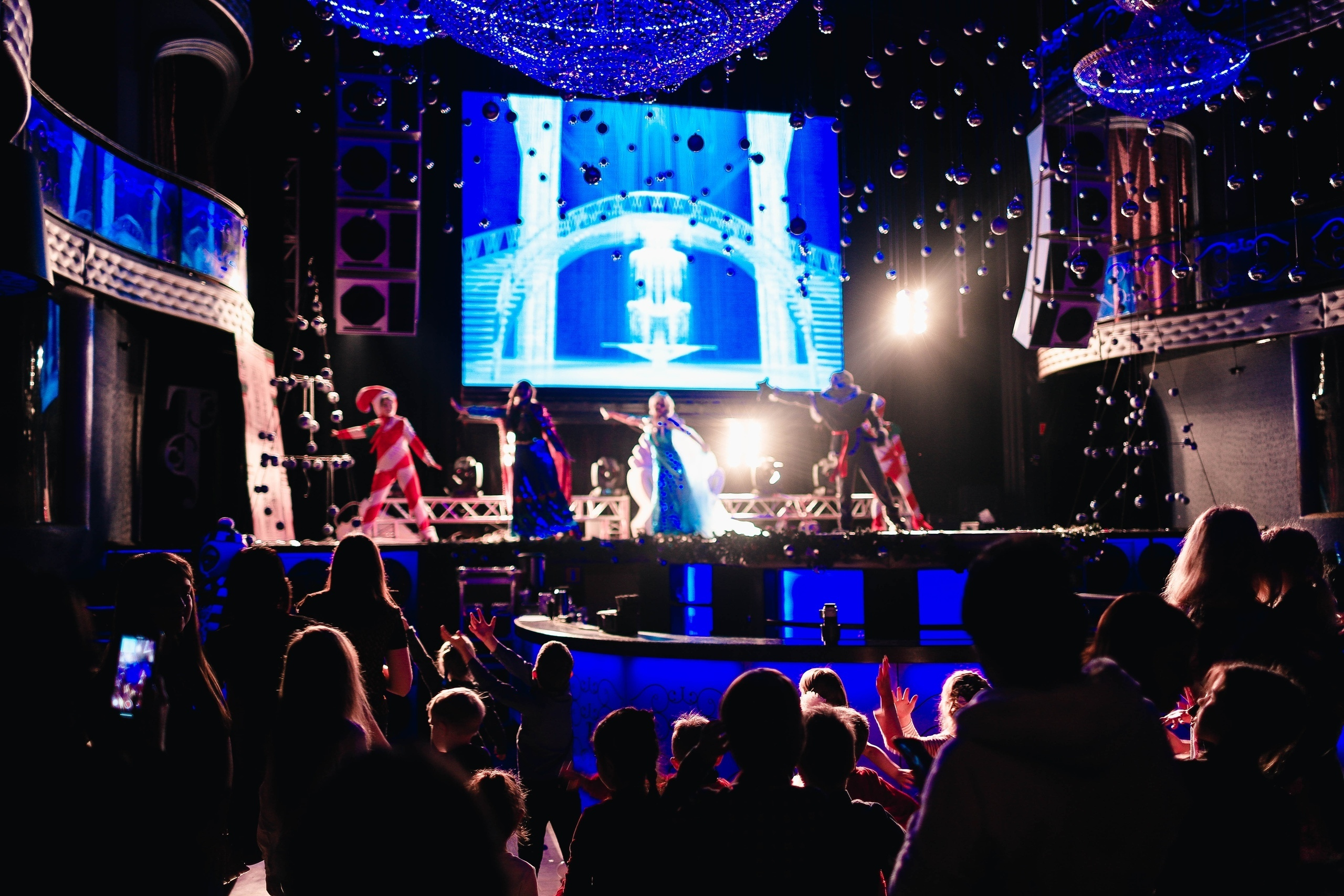 Весело. Бал. Фотограф Томск Скавронский Даниил