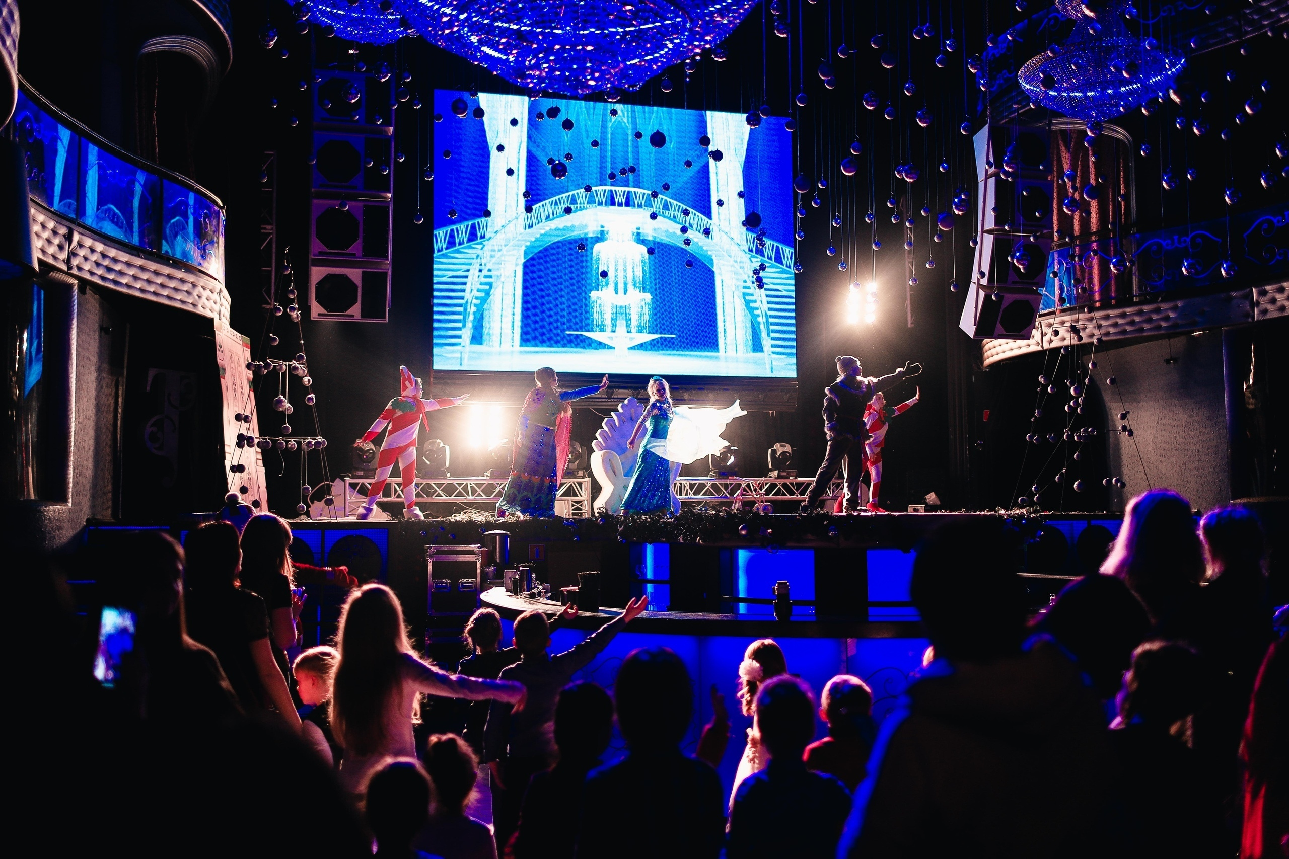 Весело. Бал. Фотограф Томск Скавронский Даниил