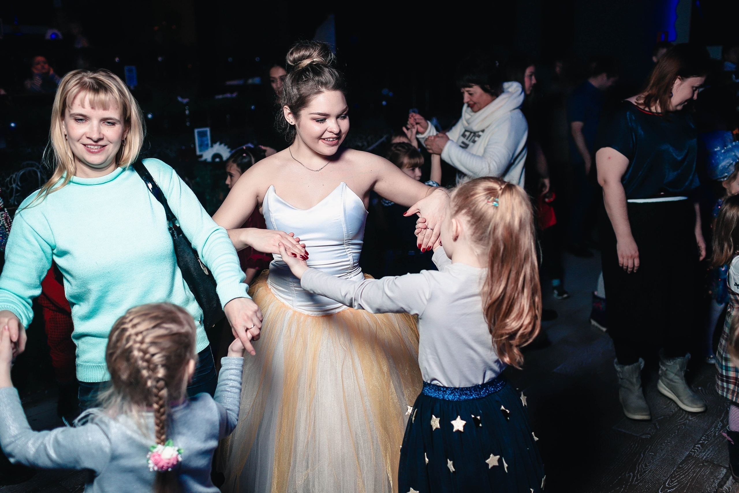 Весело. Бал. Фотограф Томск Скавронский Даниил