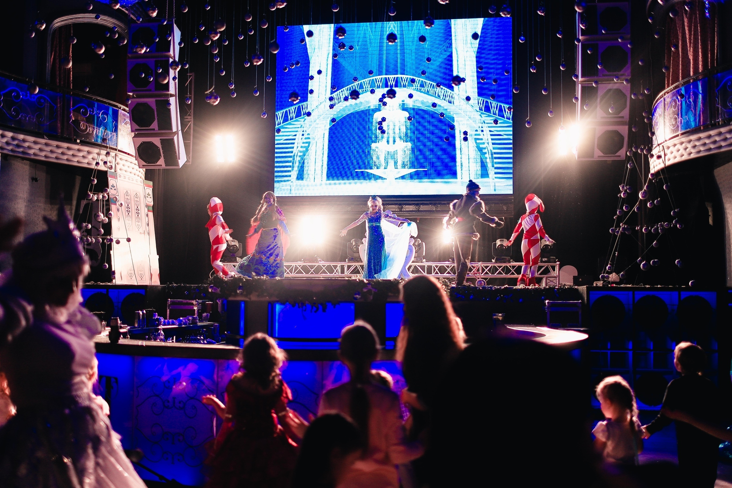 Весело. Бал. Фотограф Томск Скавронский Даниил