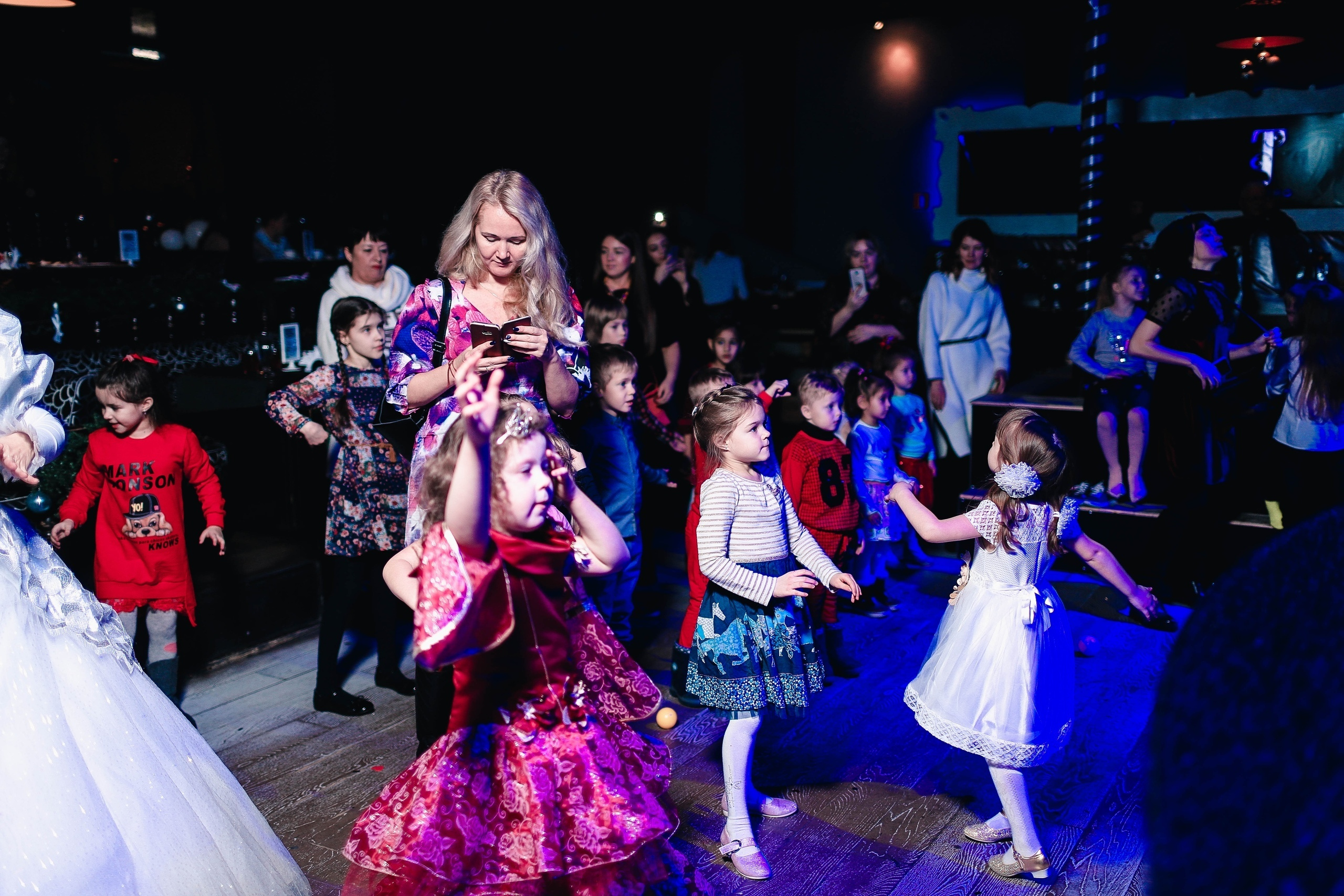 Весело. Бал. Фотограф Томск Скавронский Даниил